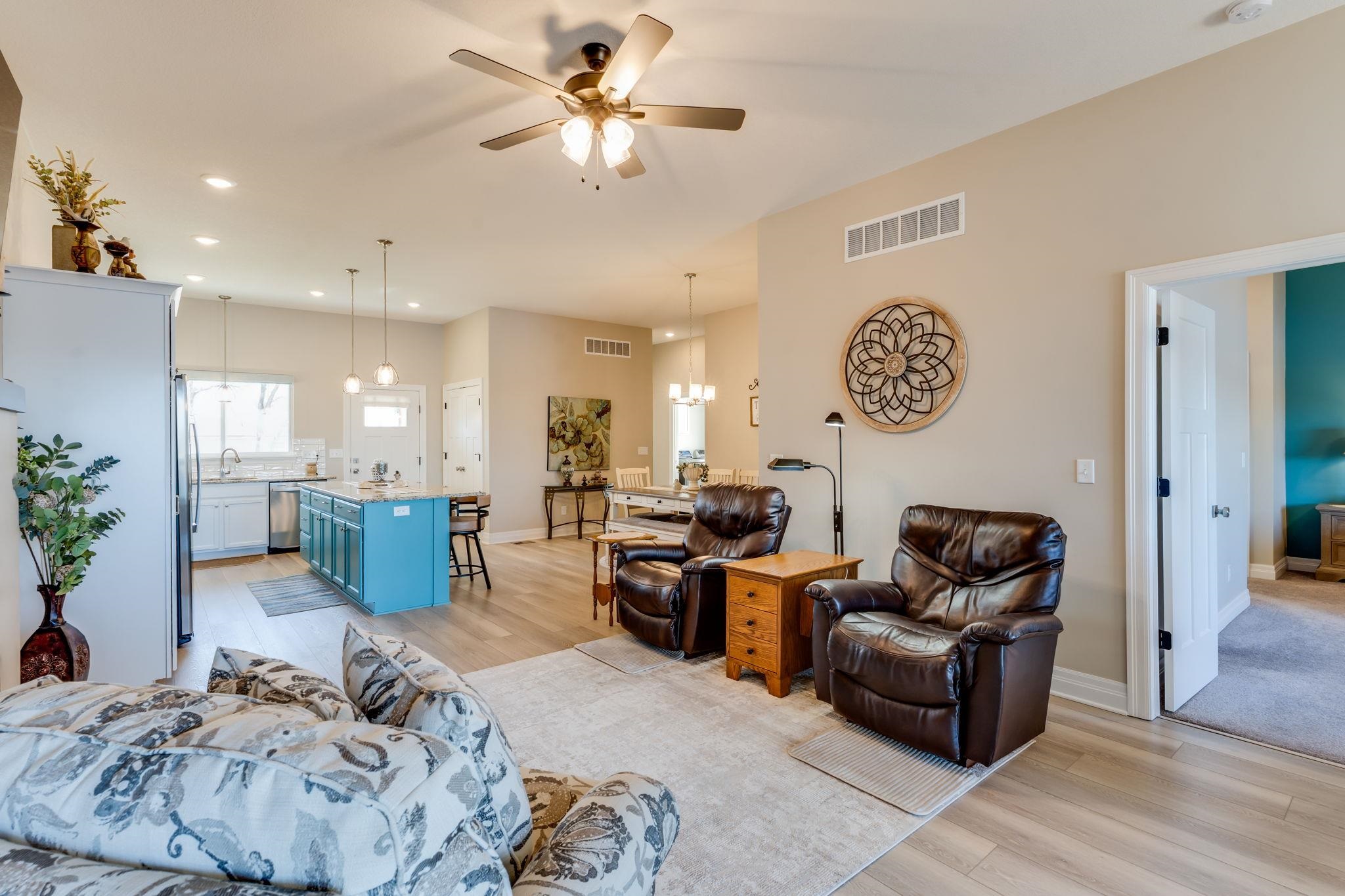 918 N Bayshore Street Wichita KS 67212