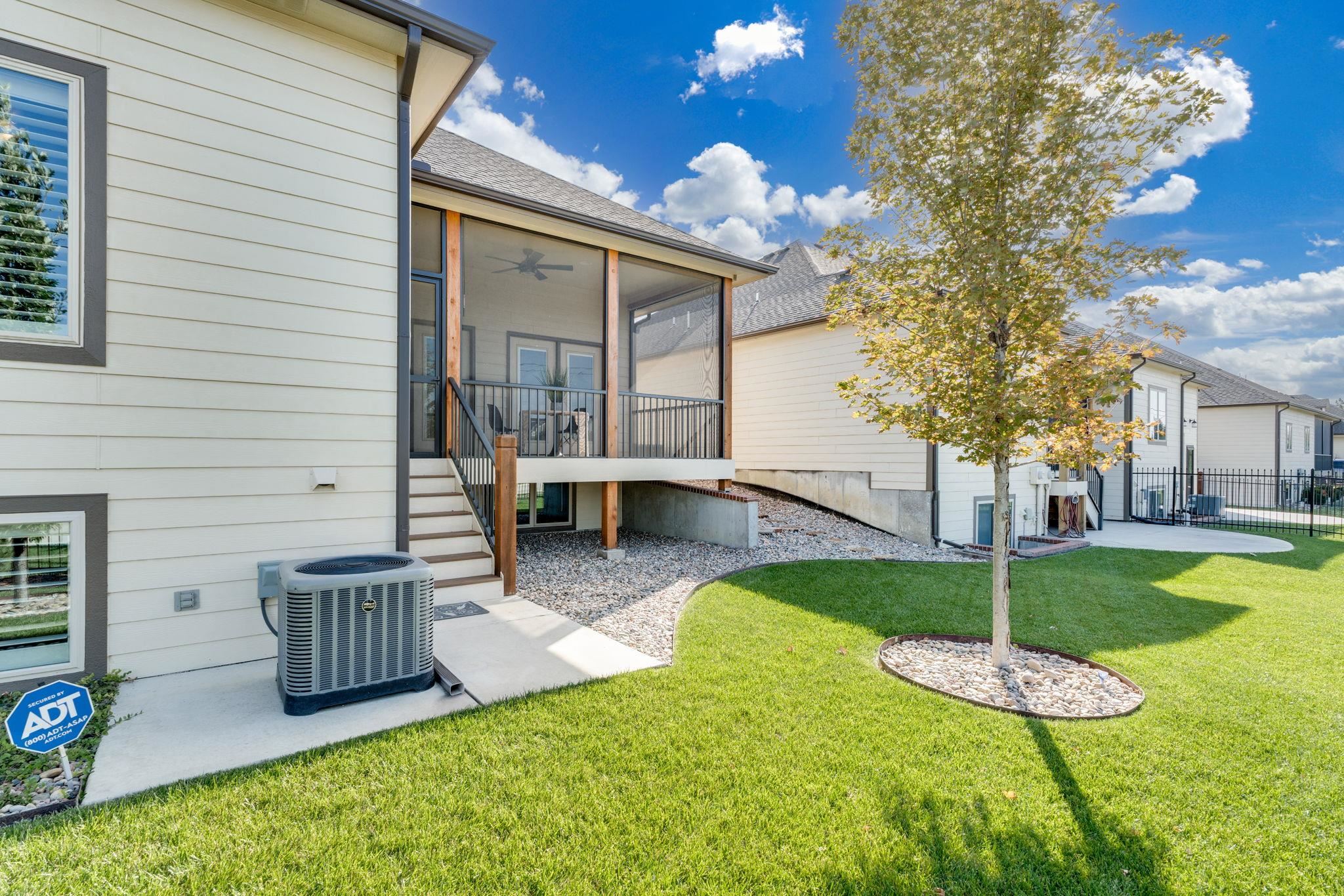 818 N Mccloud Circle Andover KS 67002-8922