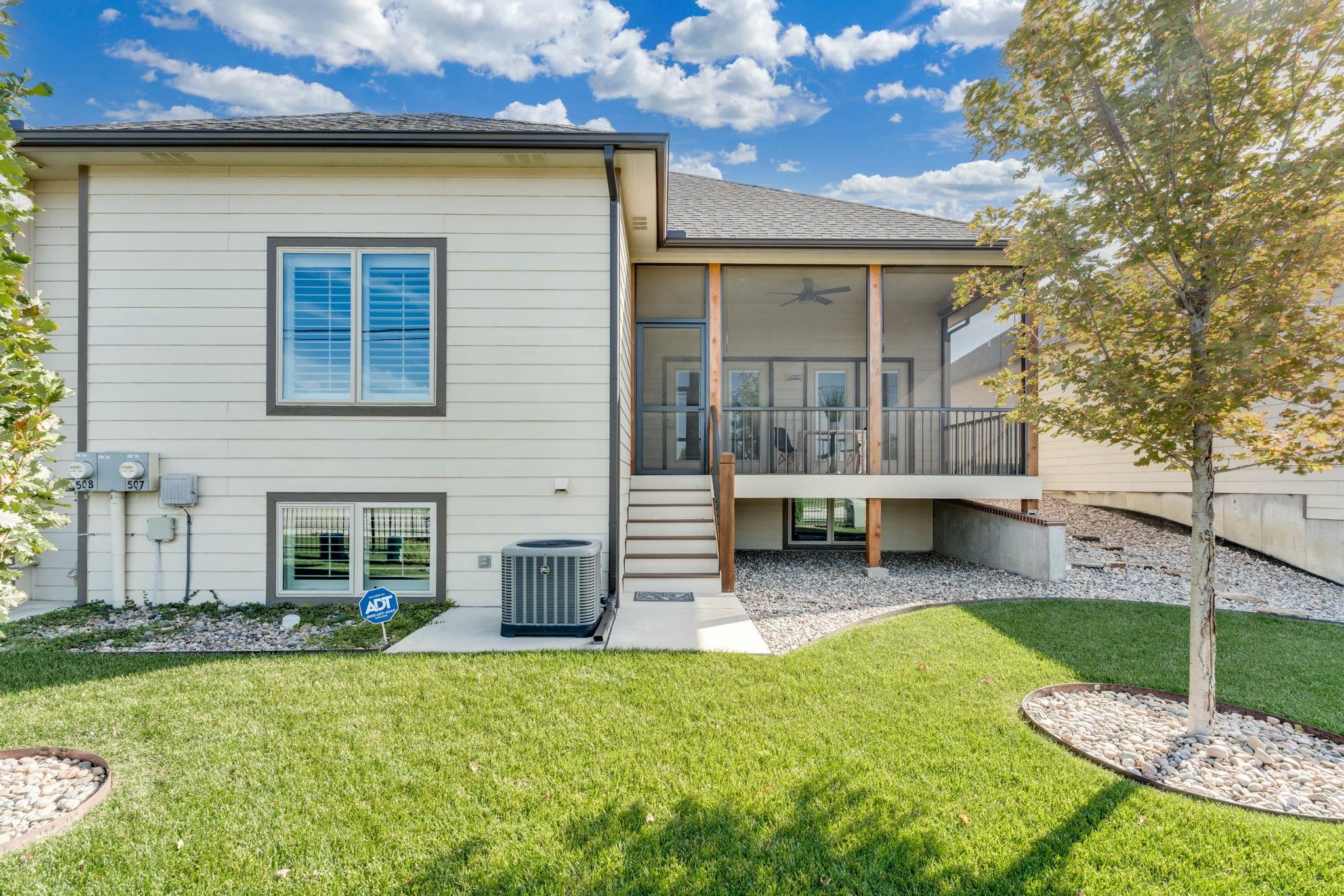 818 N Mccloud Circle Andover KS 67002-8922