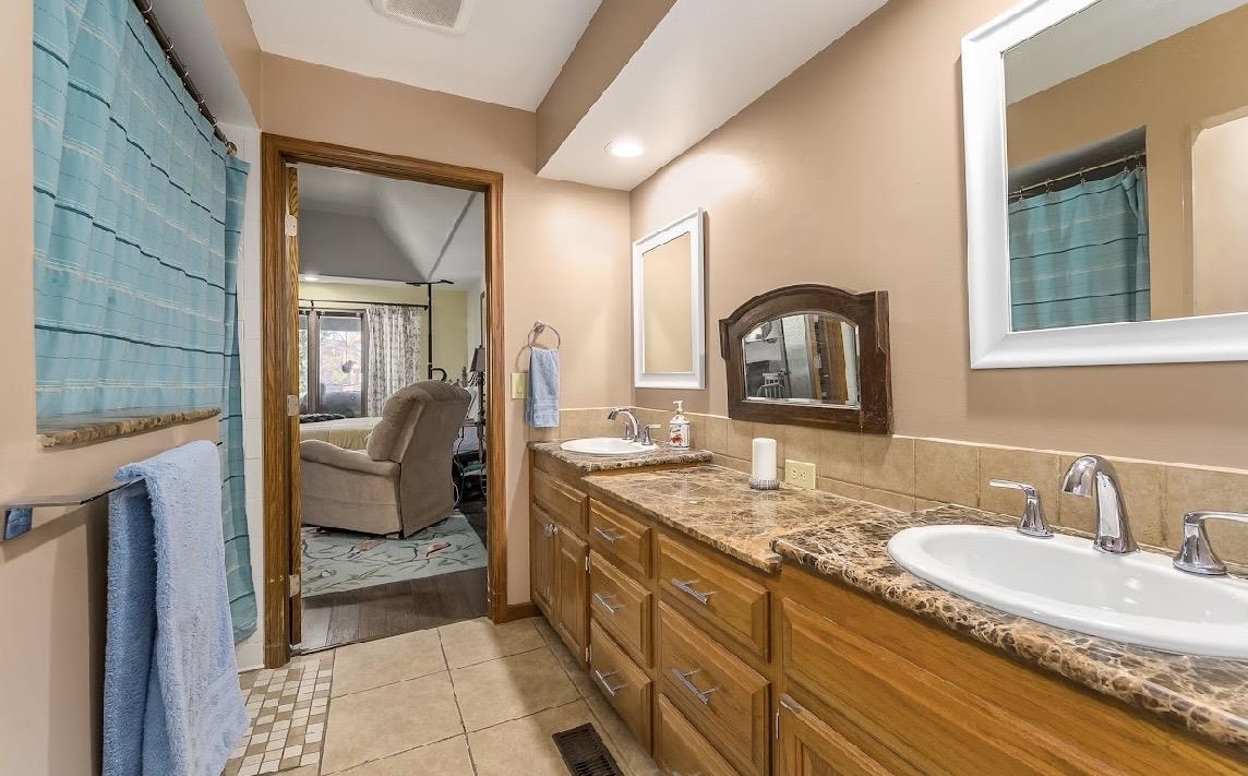 8220 E Douglas Avenue Wichita KS 67206-2344