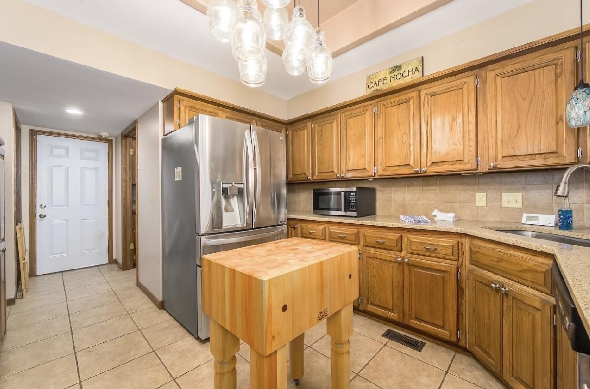 8220 E Douglas Avenue Wichita KS 67206-2344