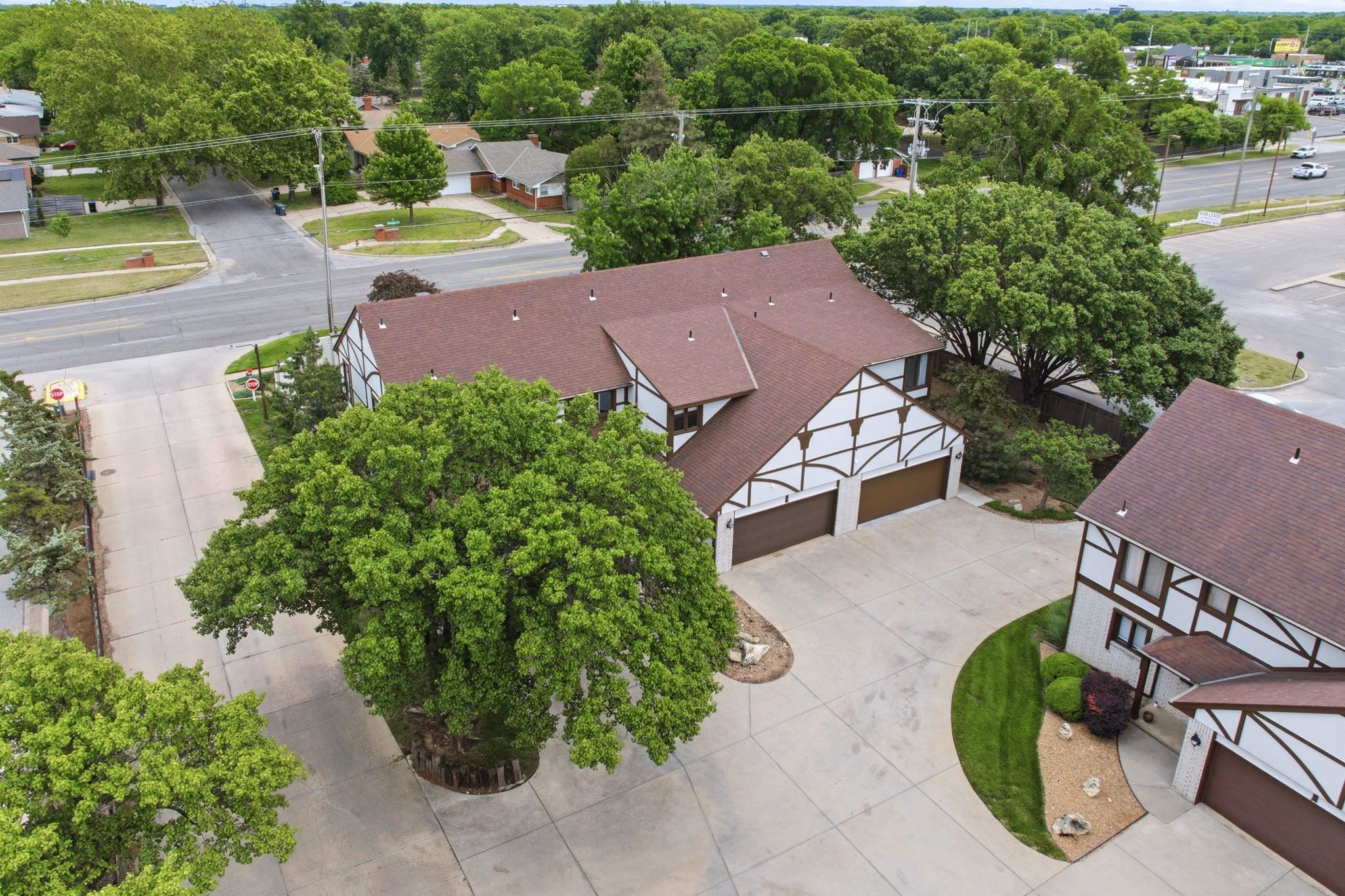 Wichita KS, 641 N Woodlawn, Unit #2
