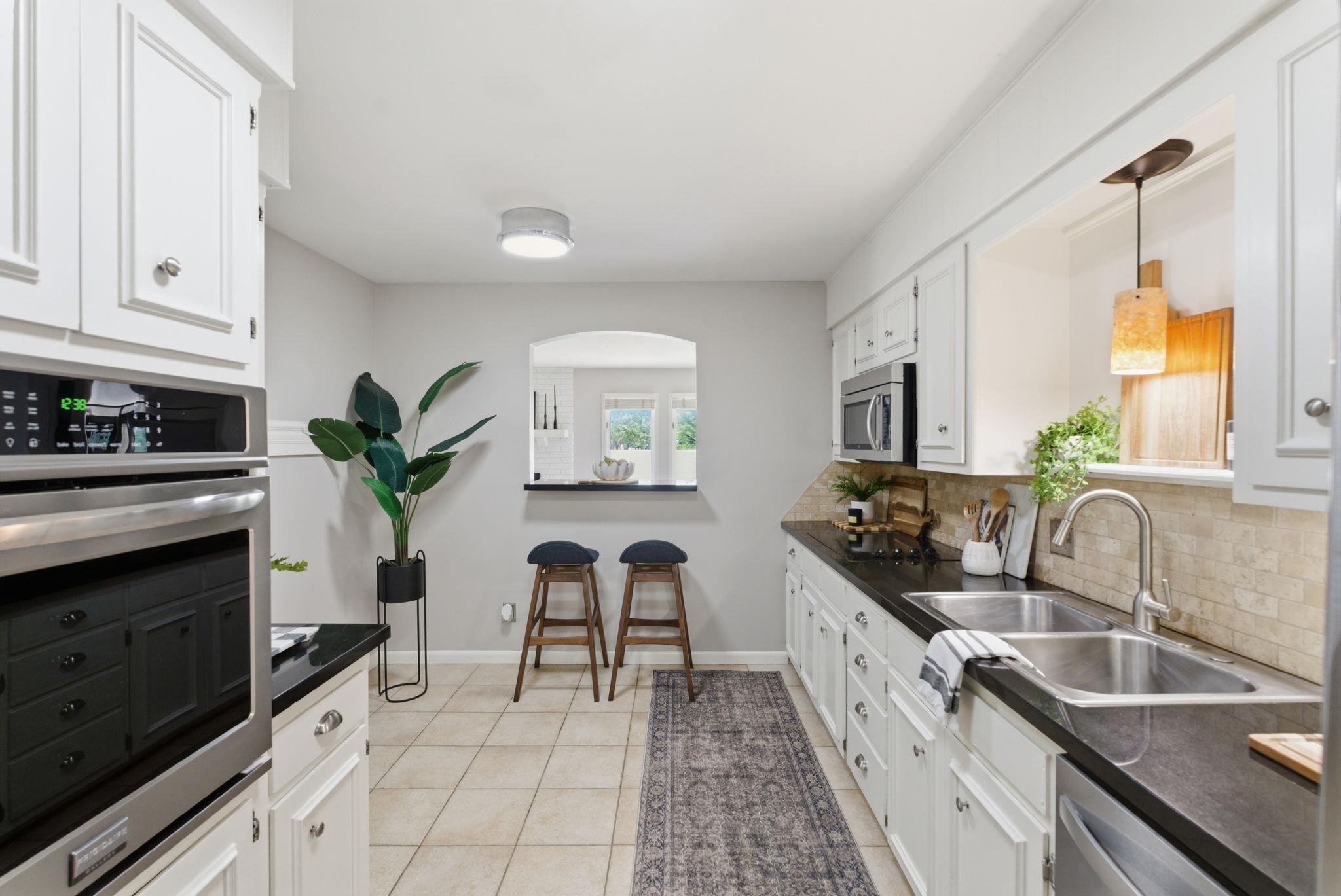 641 N Woodlawn Wichita KS 67208