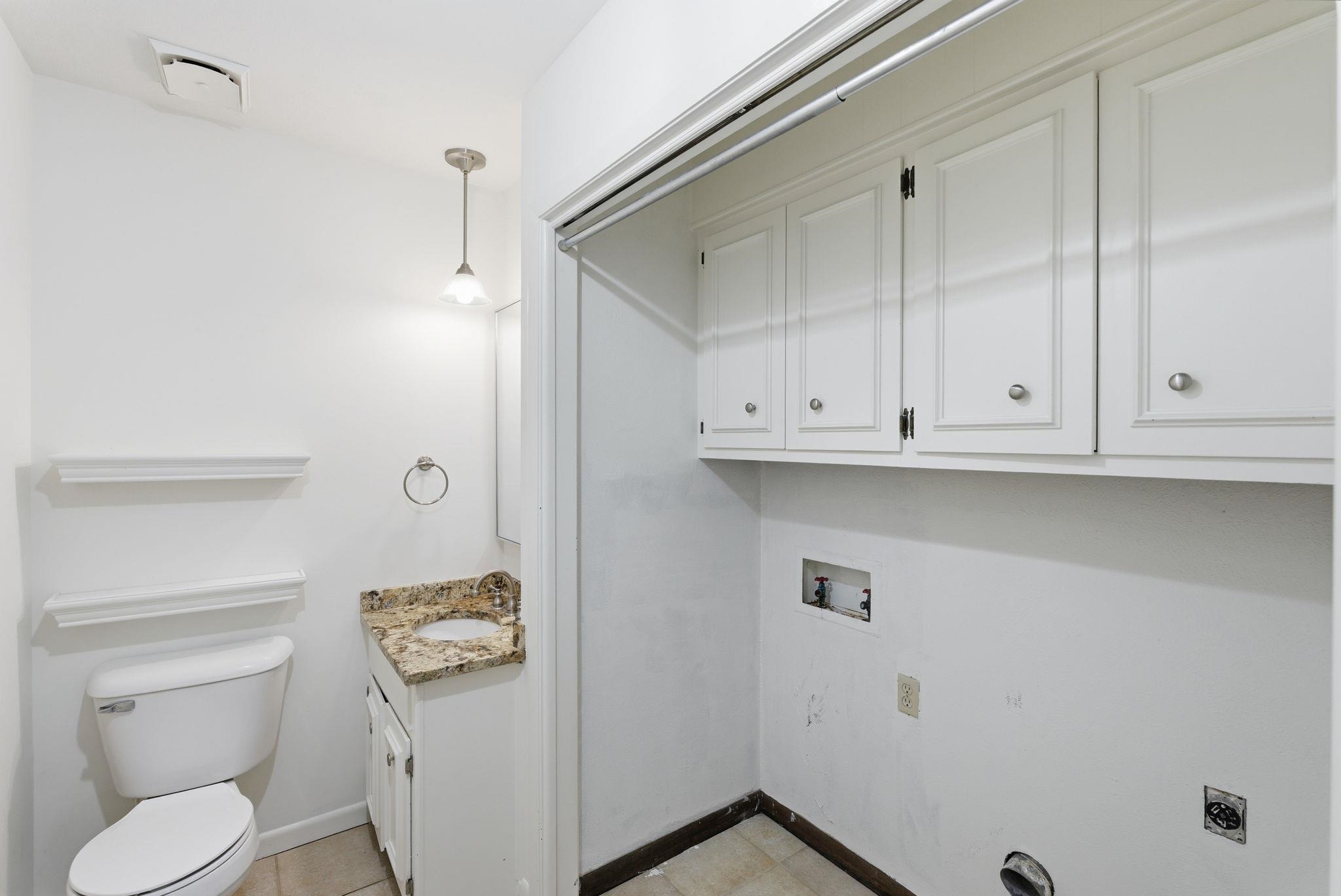 641 N Woodlawn Wichita KS 67208