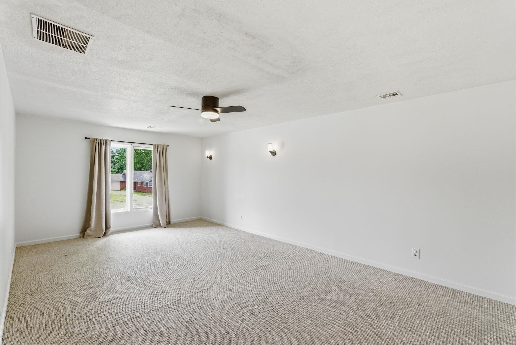641 N Woodlawn Wichita KS 67208