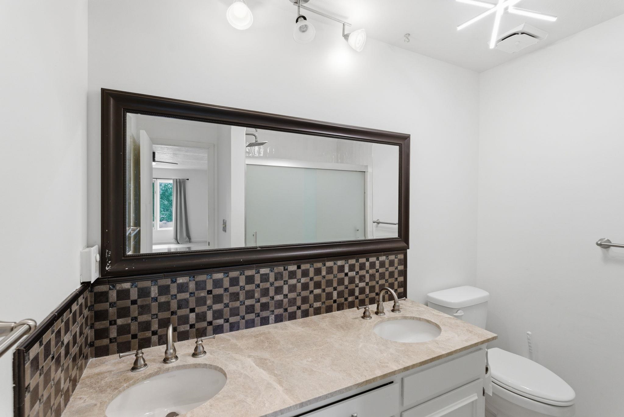 641 N Woodlawn Wichita KS 67208