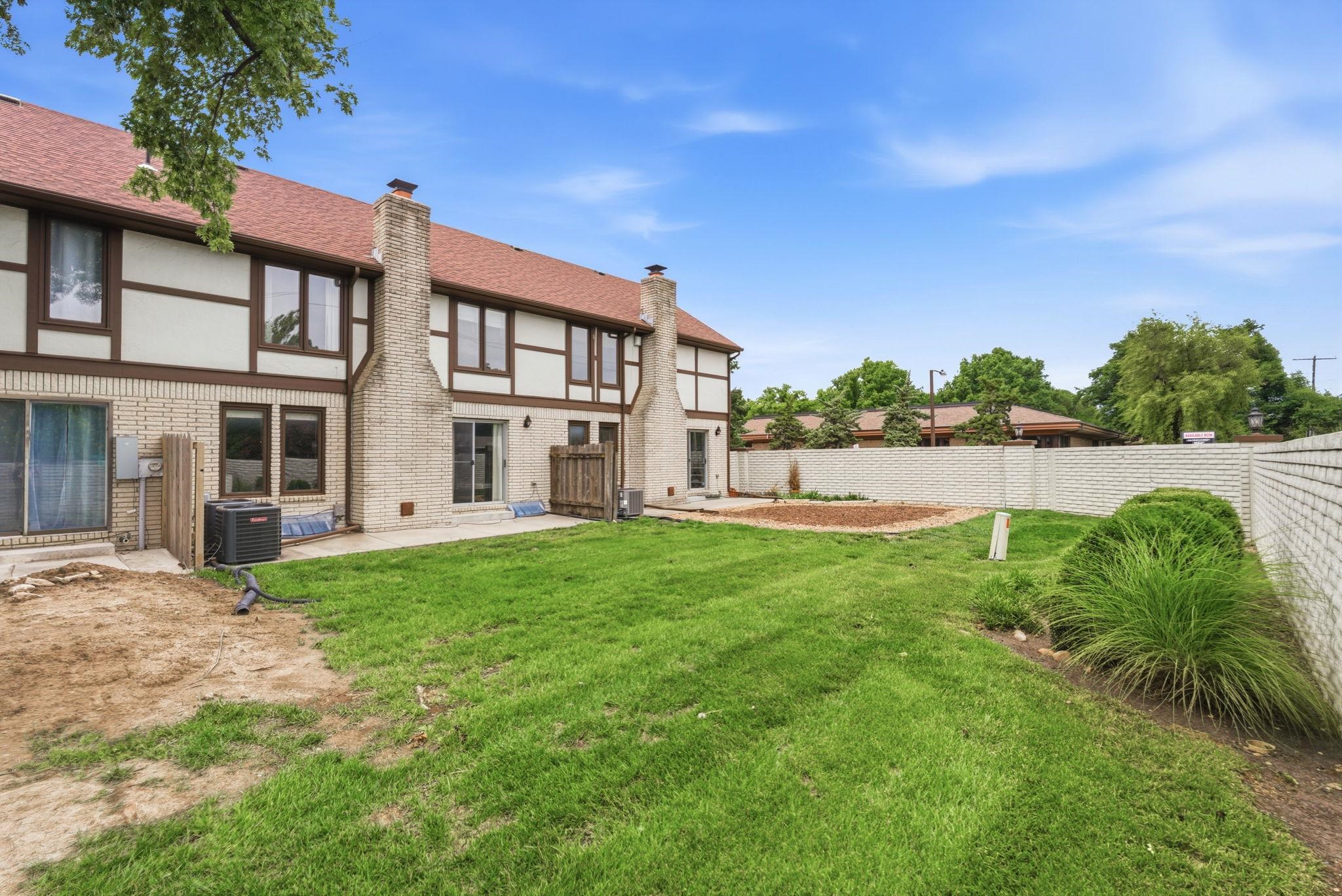 641 N Woodlawn Wichita KS 67208
