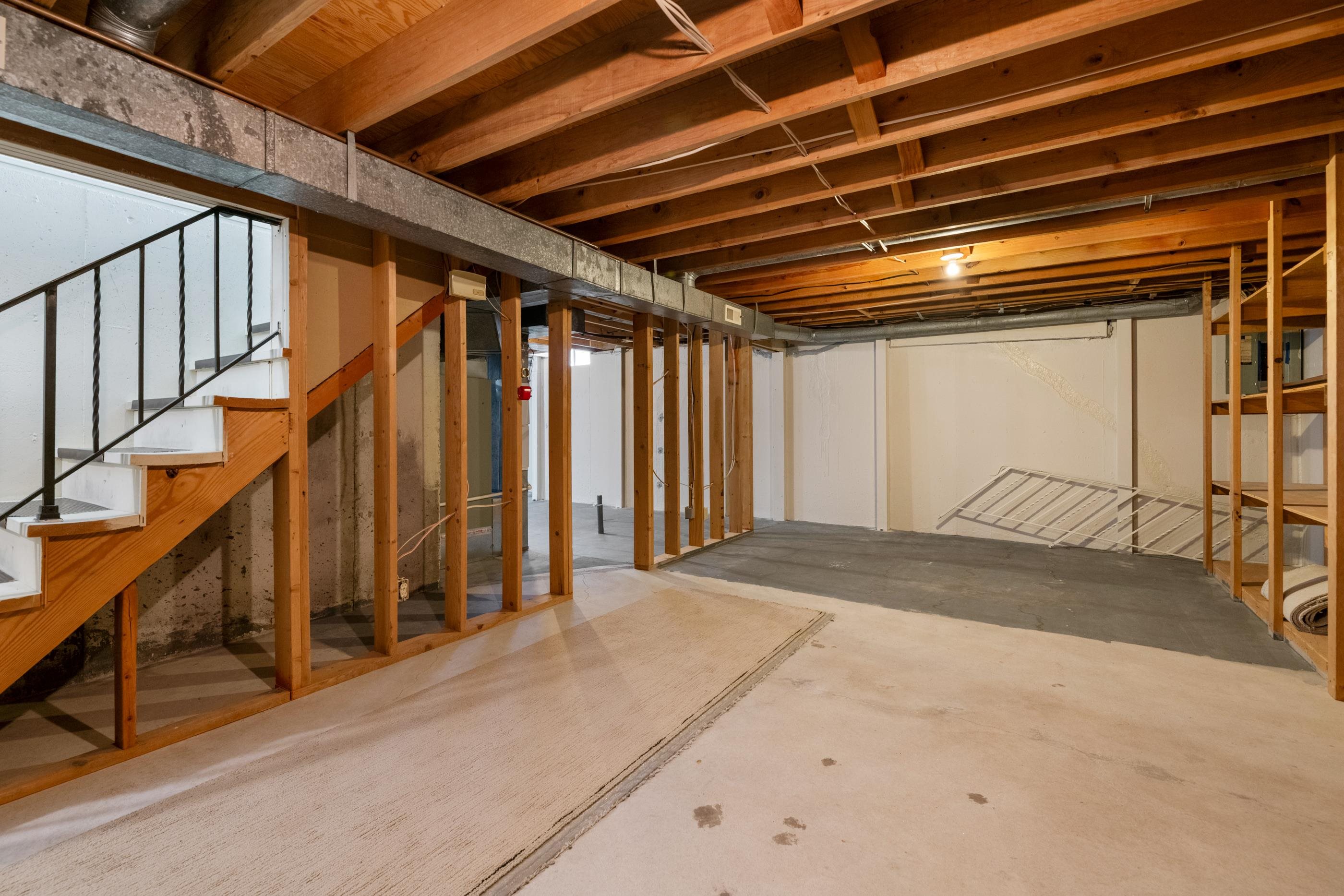 641 N Woodlawn Wichita KS 67208