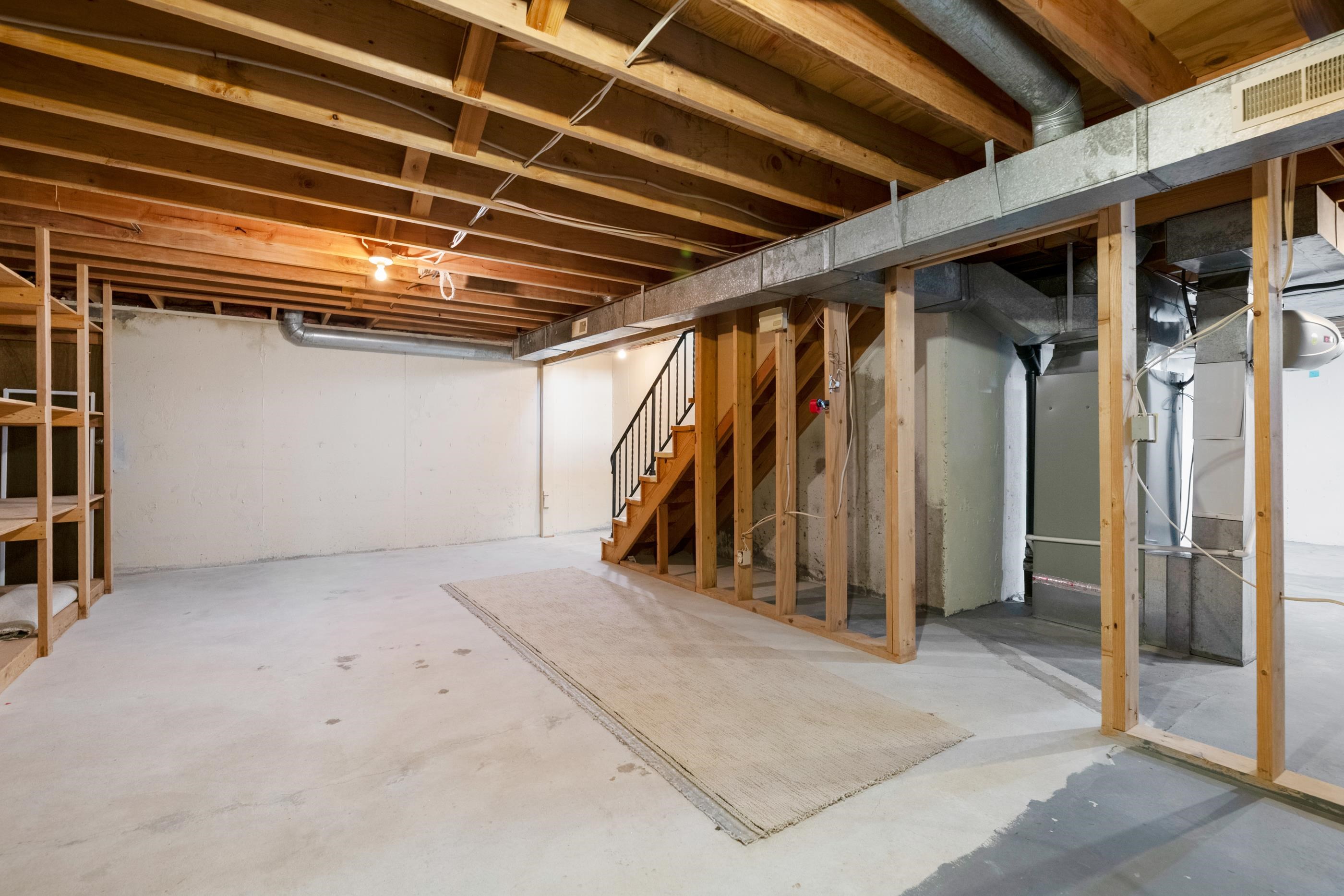 641 N Woodlawn Wichita KS 67208