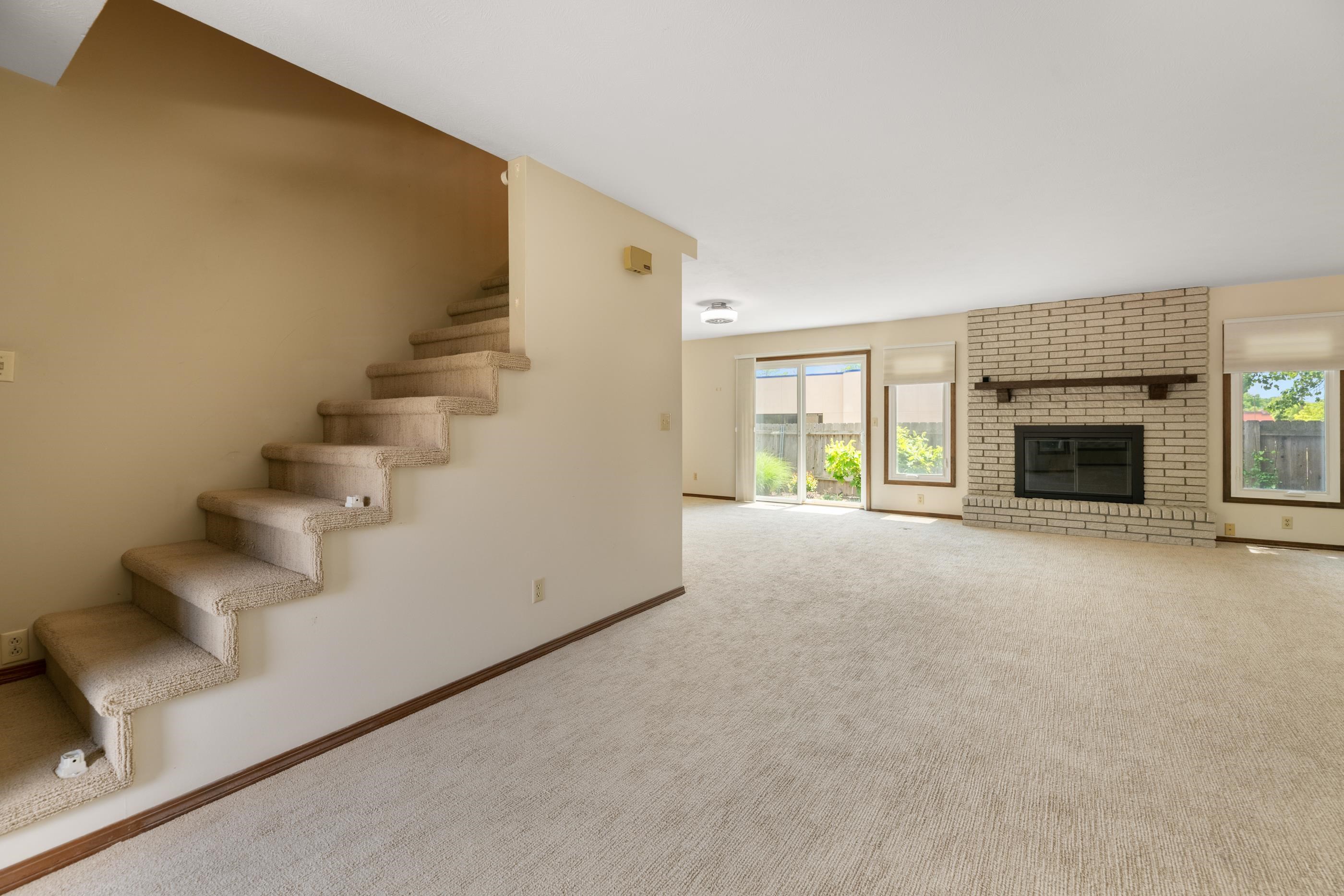 641 N Woodlawn Wichita KS 67208
