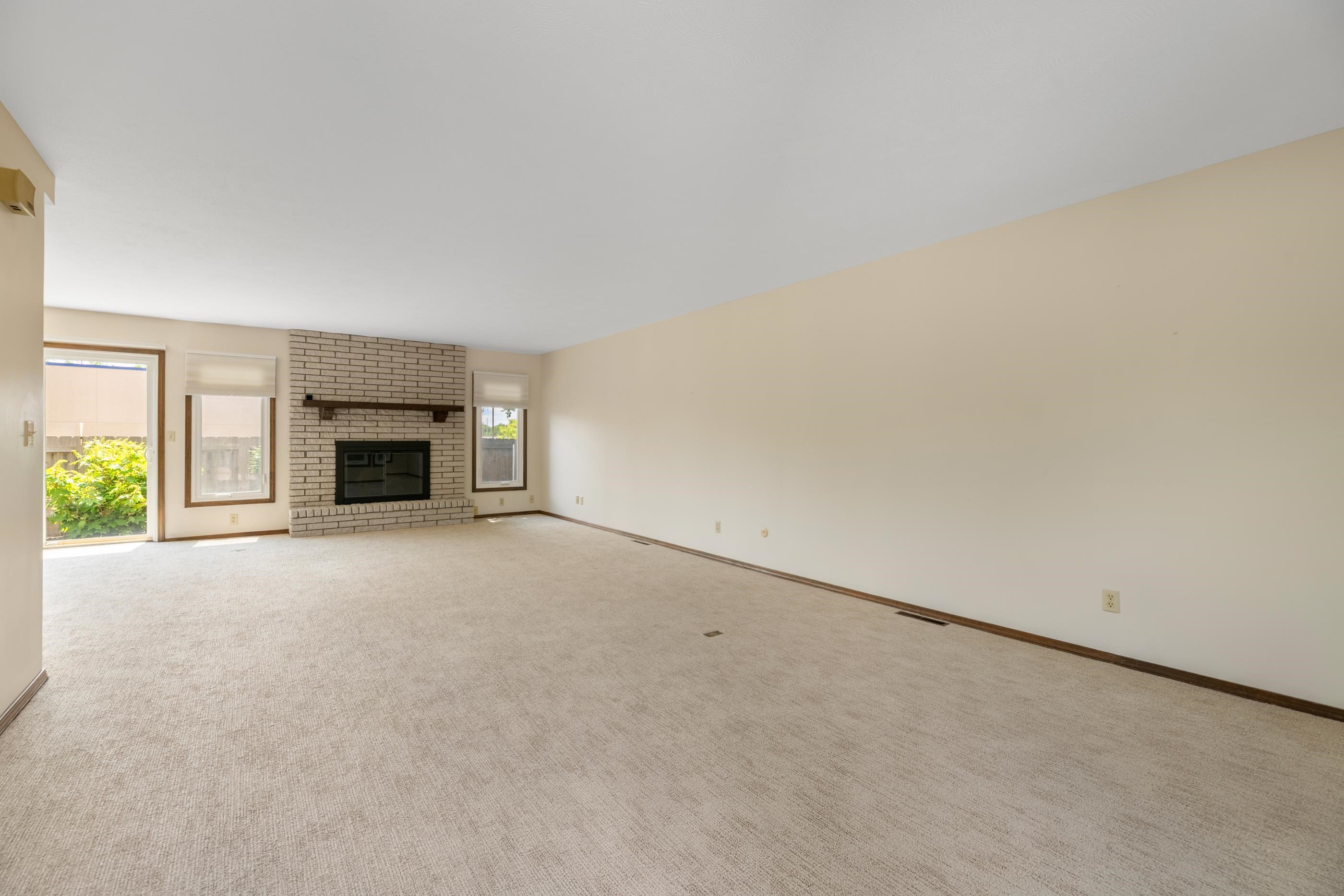 641 N Woodlawn Wichita KS 67208