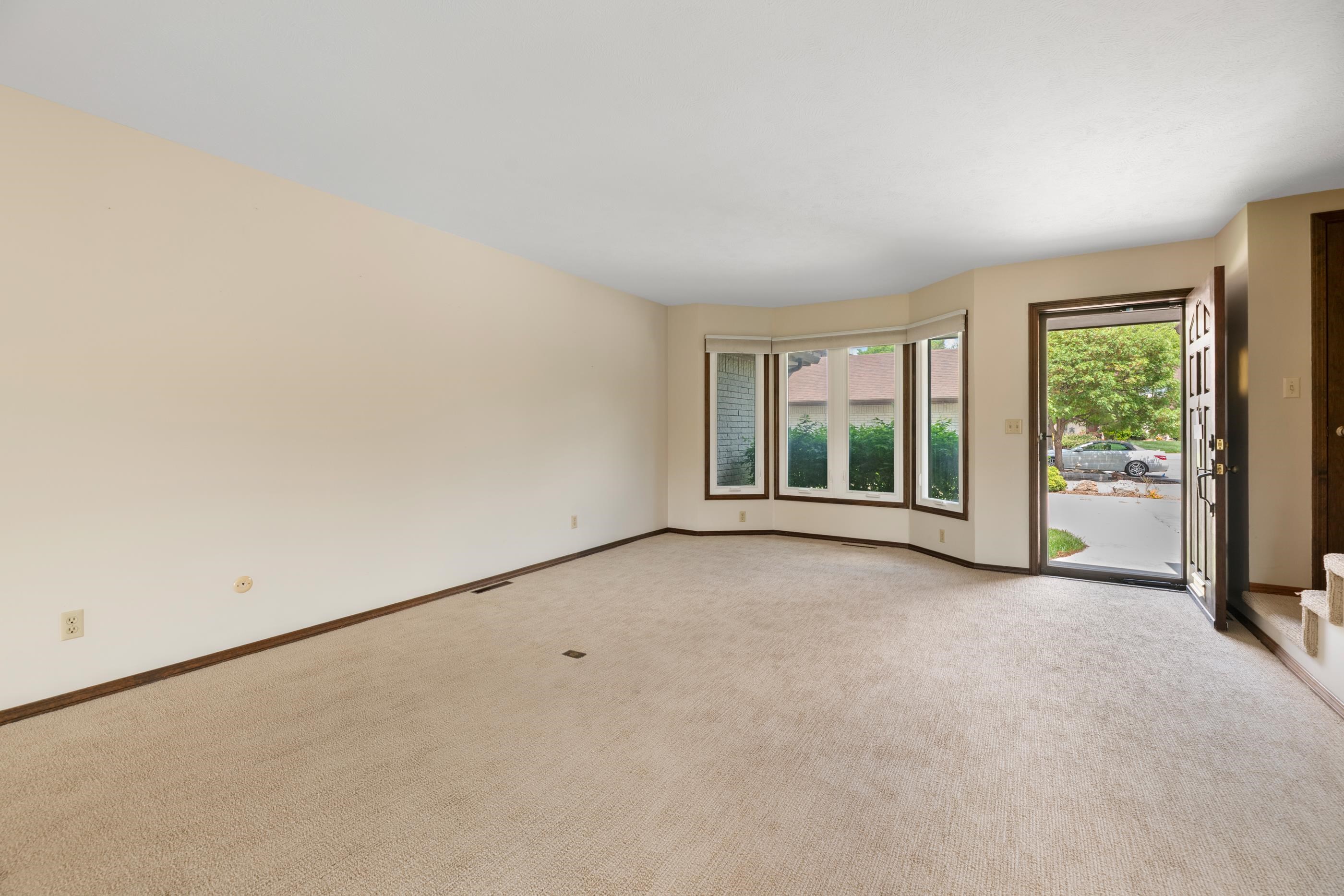 641 N Woodlawn Wichita KS 67208