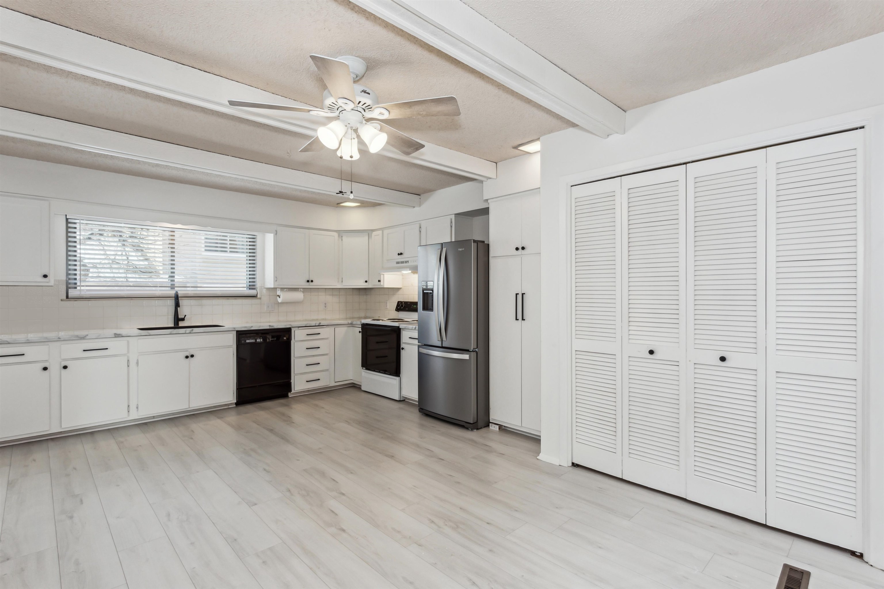 8325 E Harry Street Wichita KS 67207