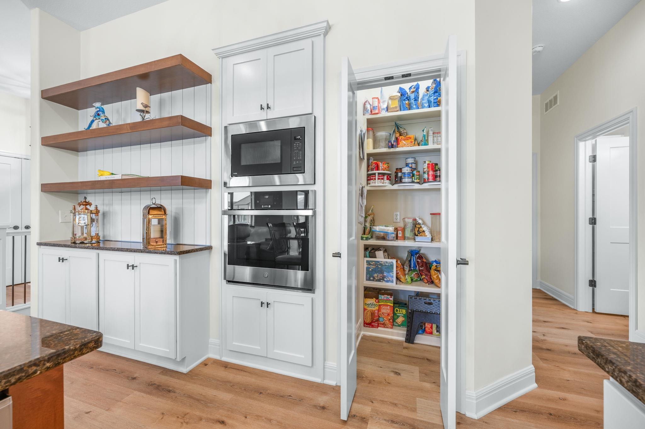 818 N Mccloud Circle Andover KS 67002