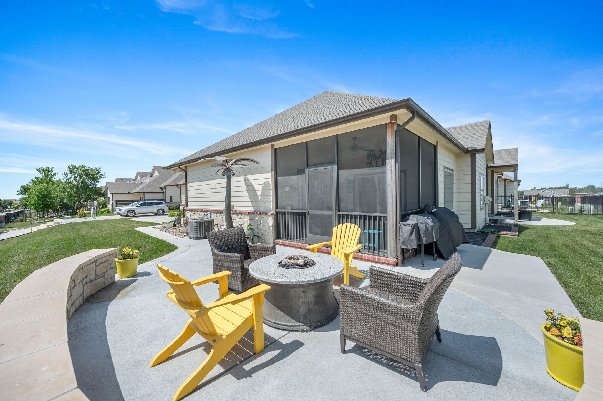 818 N Mccloud Circle Andover KS 67002