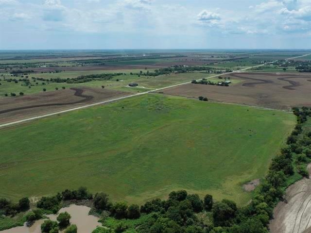 7 +/- Acres On 263rd Street Viola KS 67149