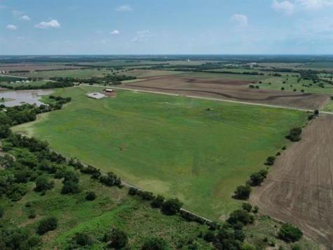 7 +/- Acres On 263rd Street Viola KS 67149