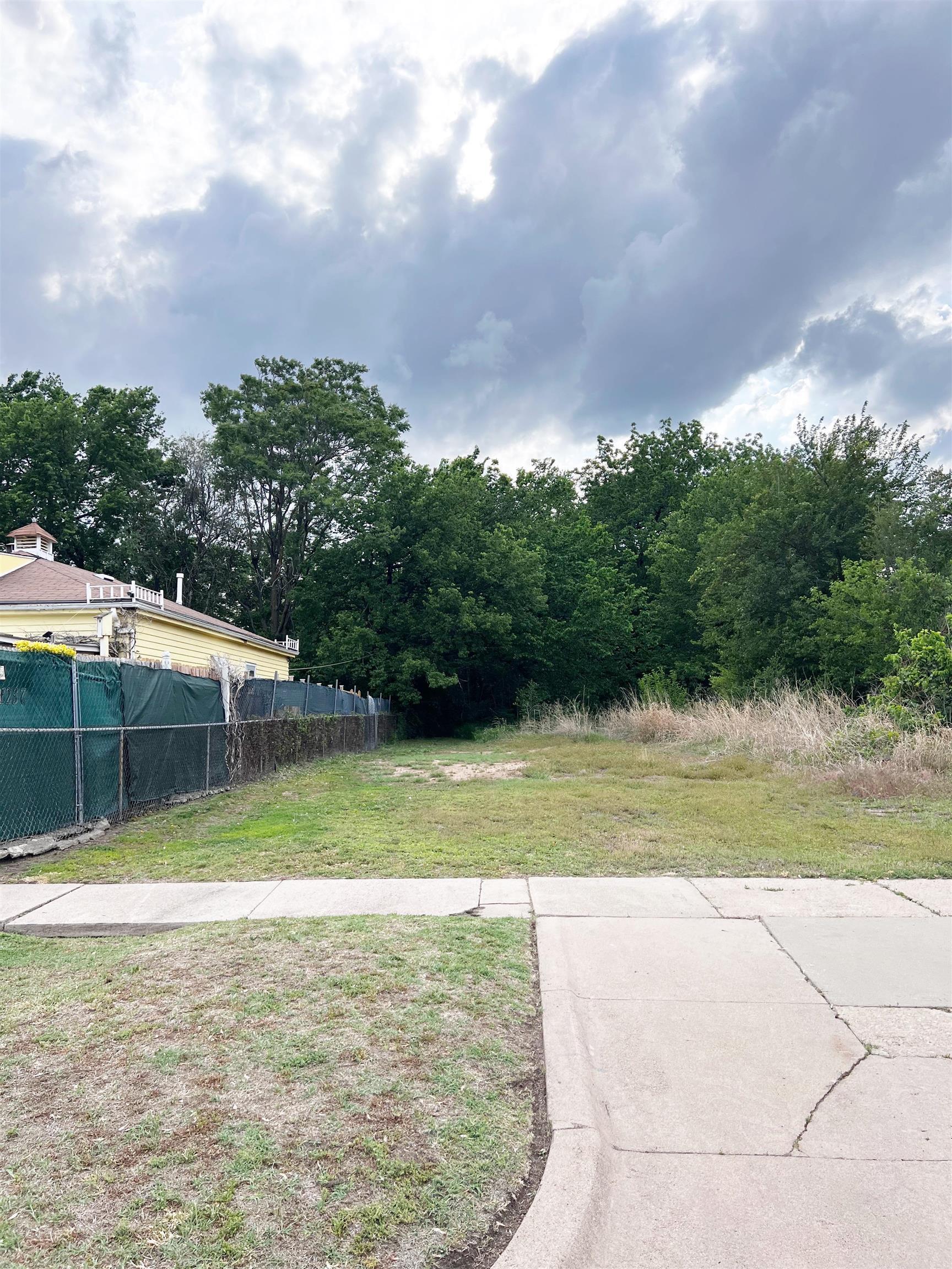 1610 N Grove Wichita KS 67214