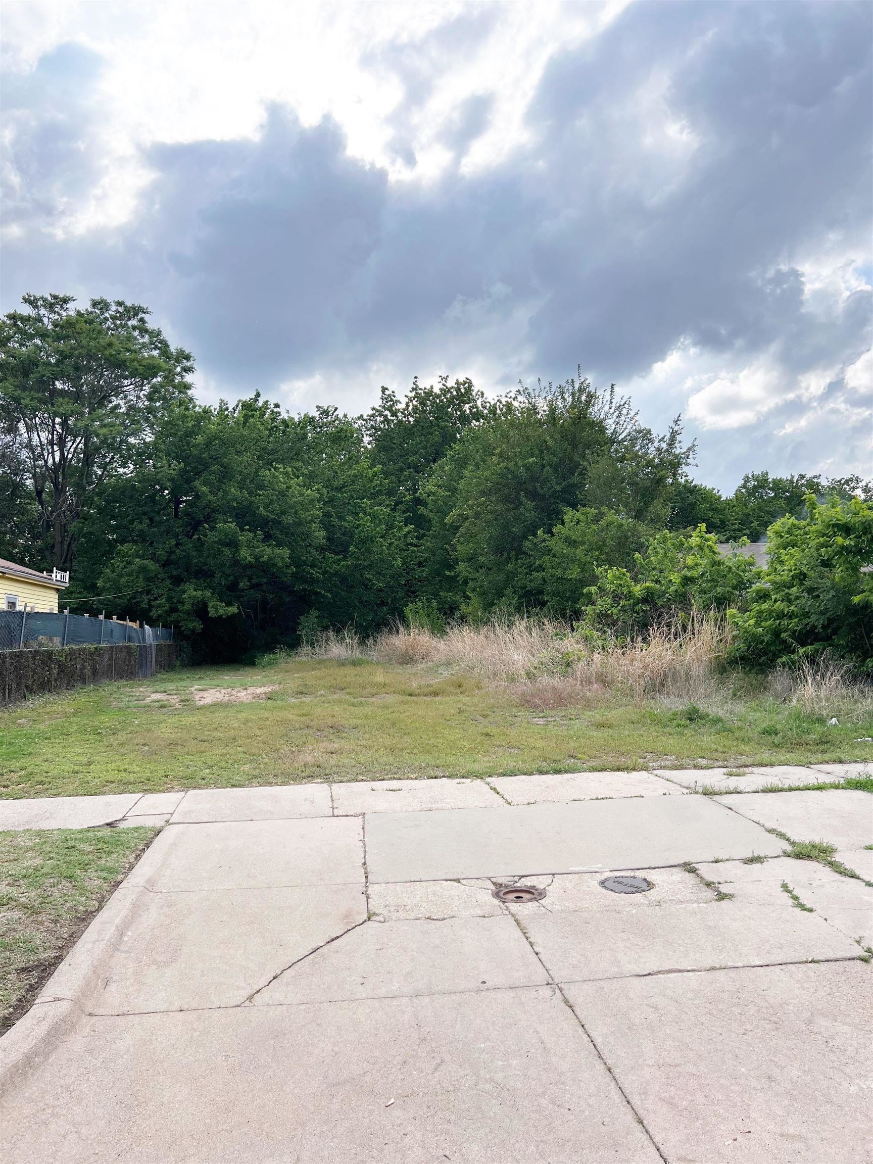 1610 N Grove Wichita KS 67214