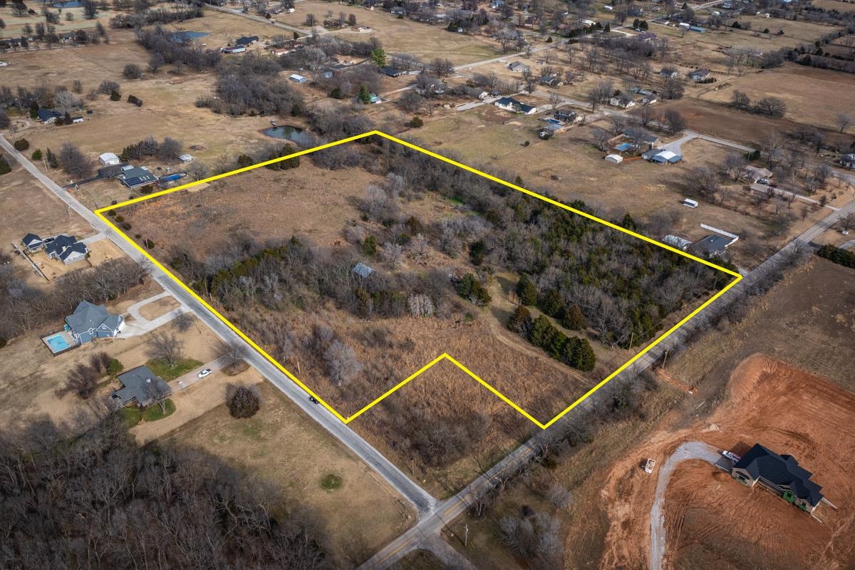 2216 E Chestnut Avenue Arkansas City KS 67005