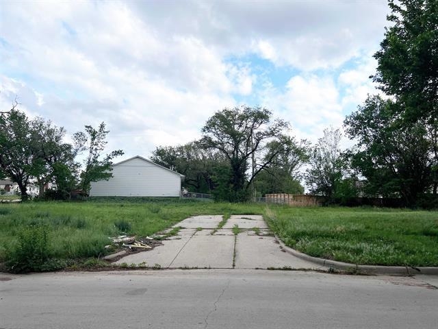 721 N Madison Wichita KS 67214