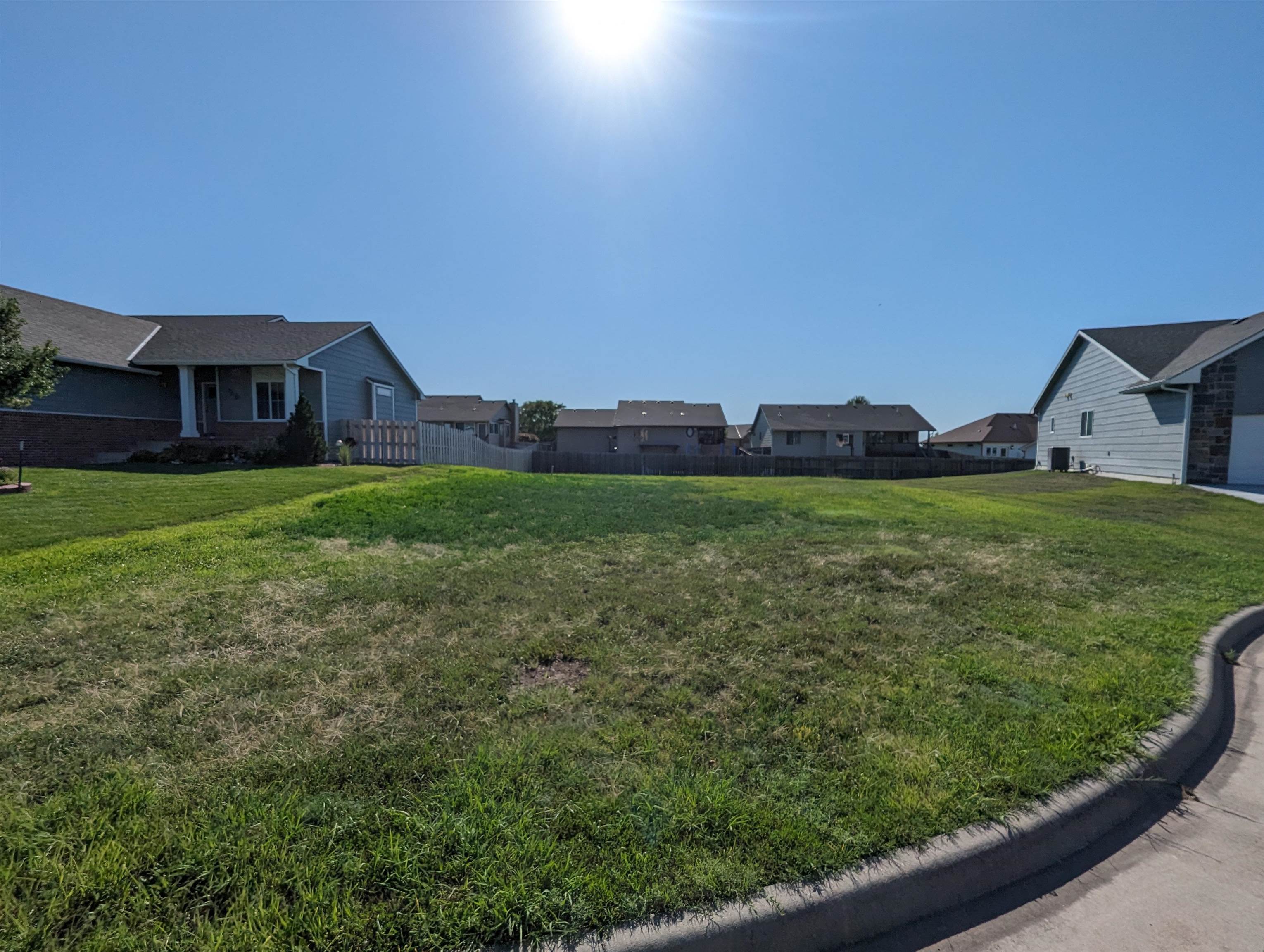 214 Springlake Court Newton KS 67114