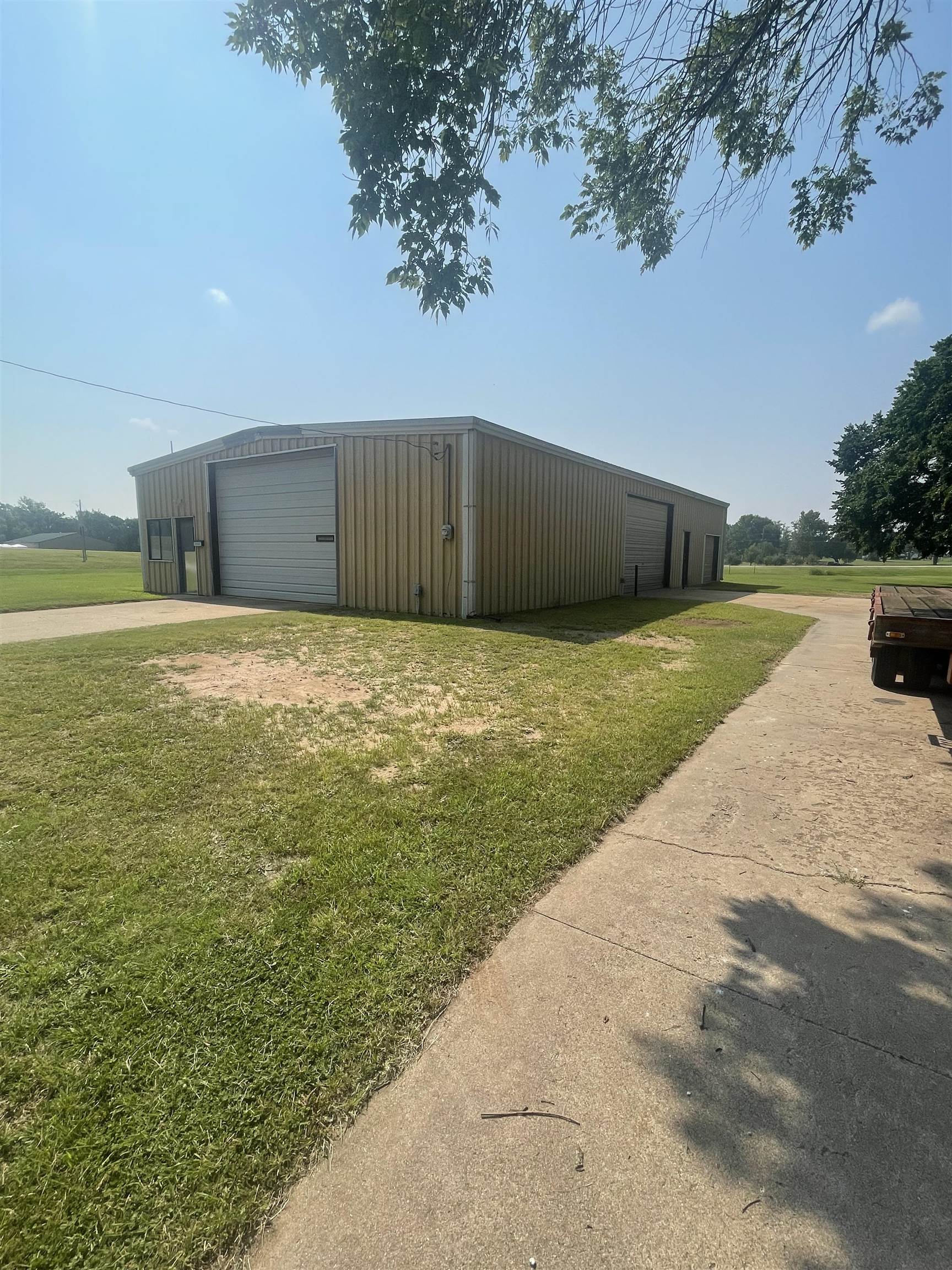 903 E 8th Street Harper KS 67058