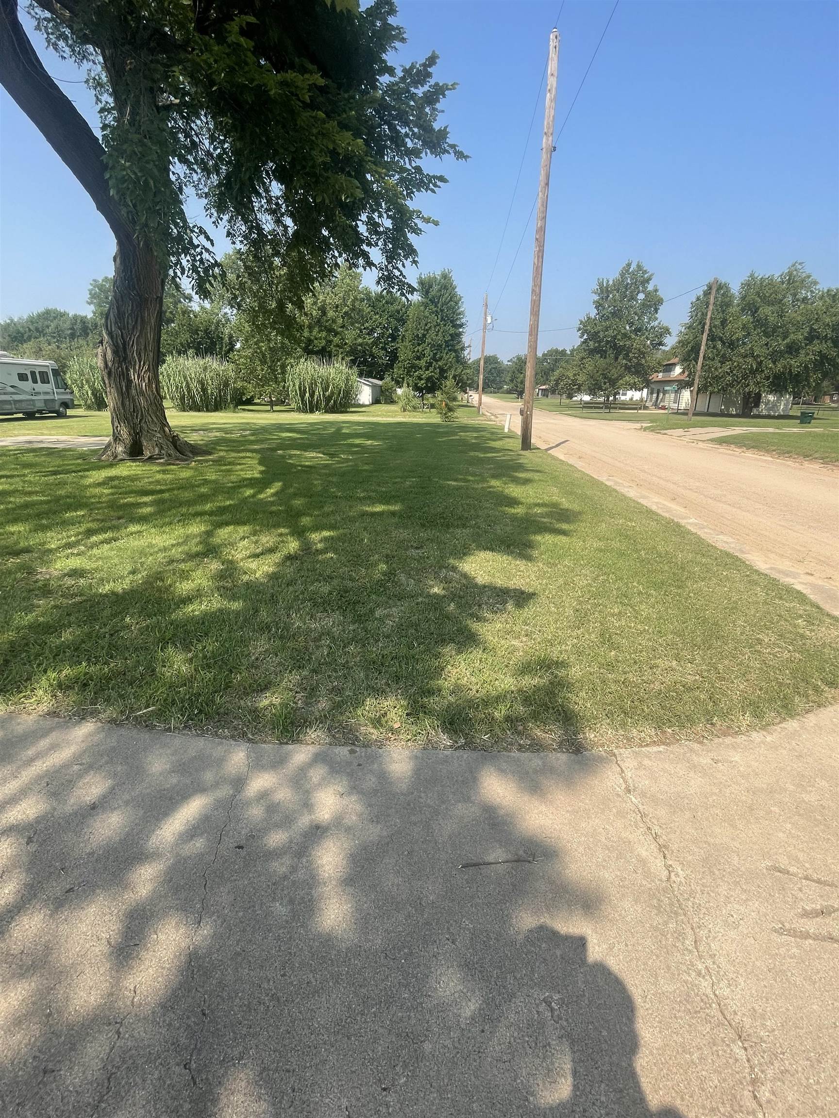 903 E 8th Street Harper KS 67058
