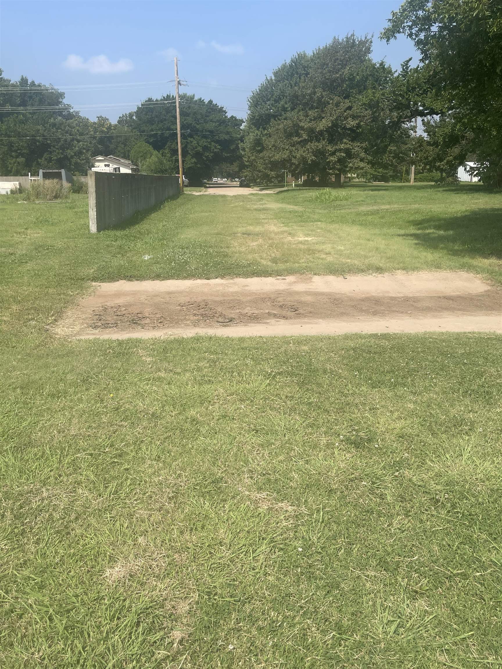 903 E 8th Street Harper KS 67058