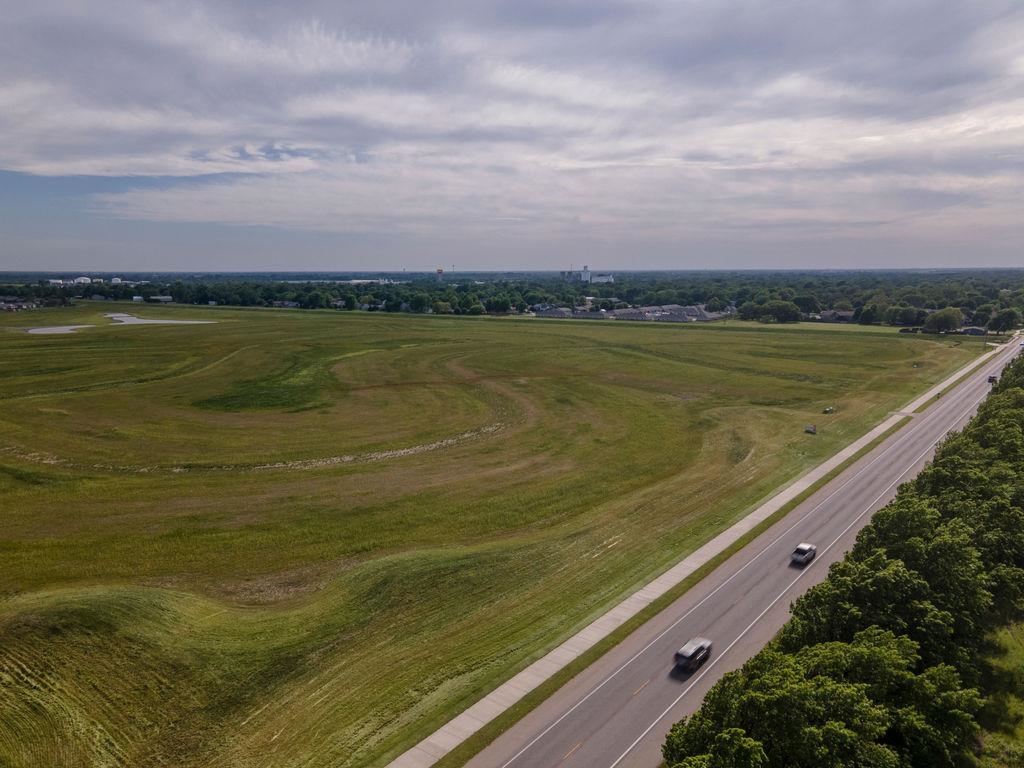 Lot 5 Block A E Amber Ridge Valley Center KS 67147