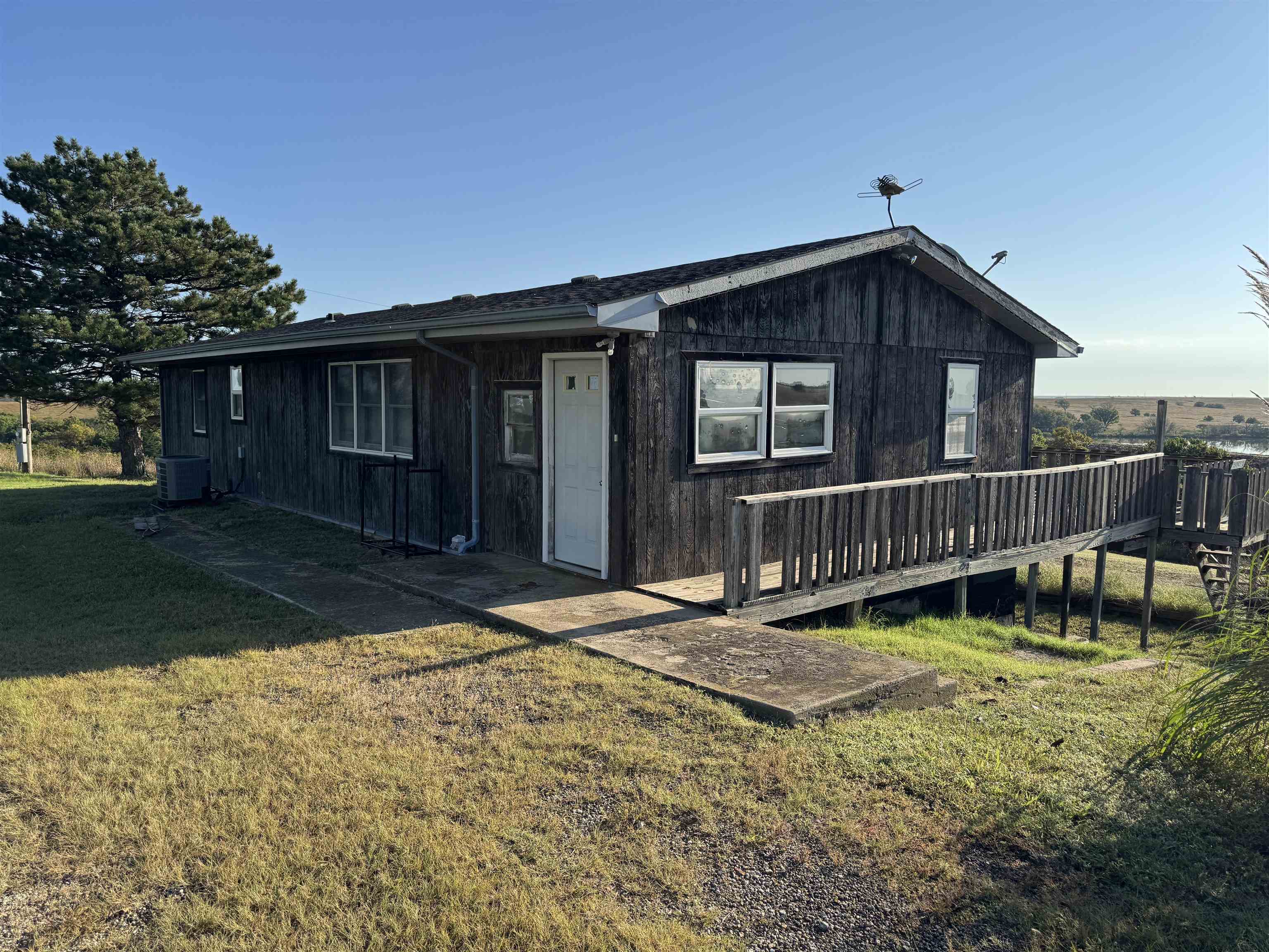 9236 SE Quivera Road Leon KS 67074