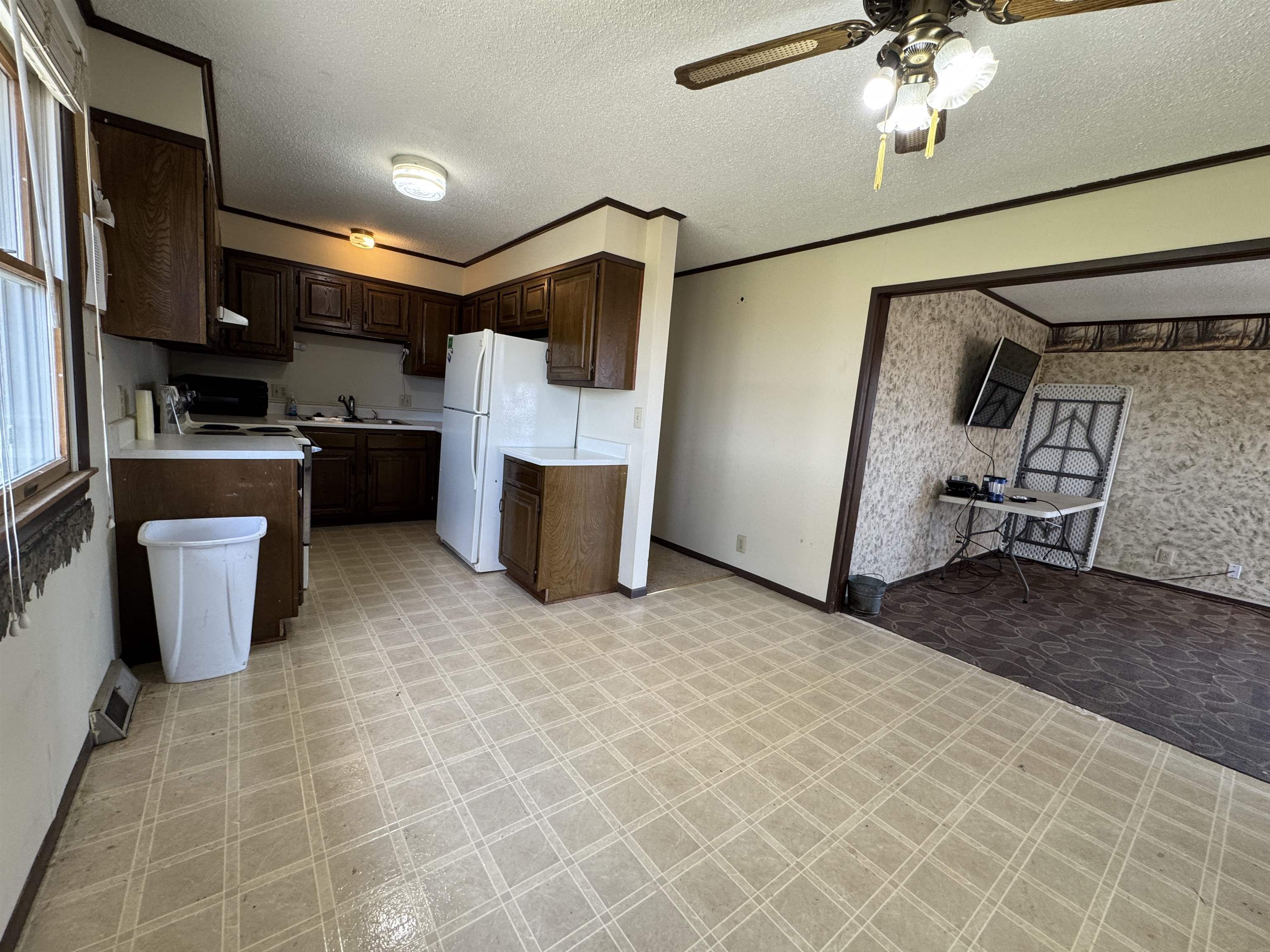 9236 SE Quivera Road Leon KS 67074