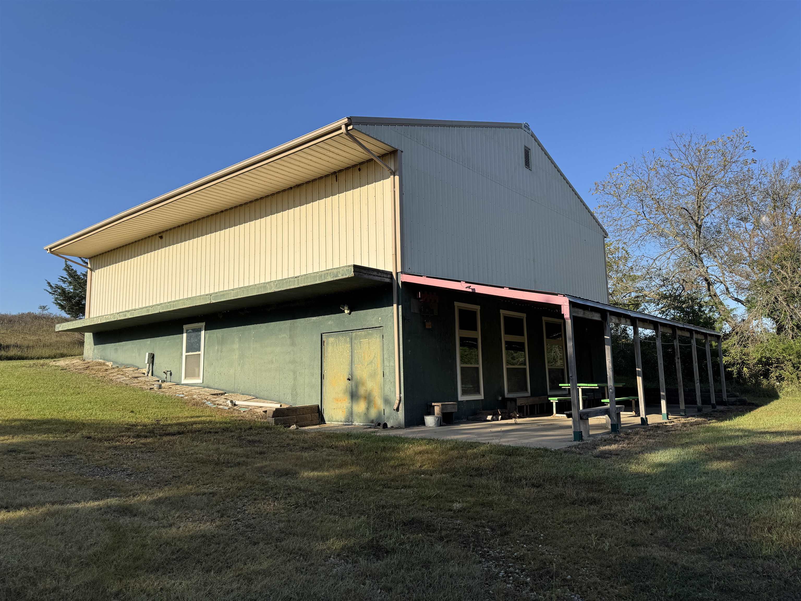 9236 SE Quivera Road Leon KS 67074