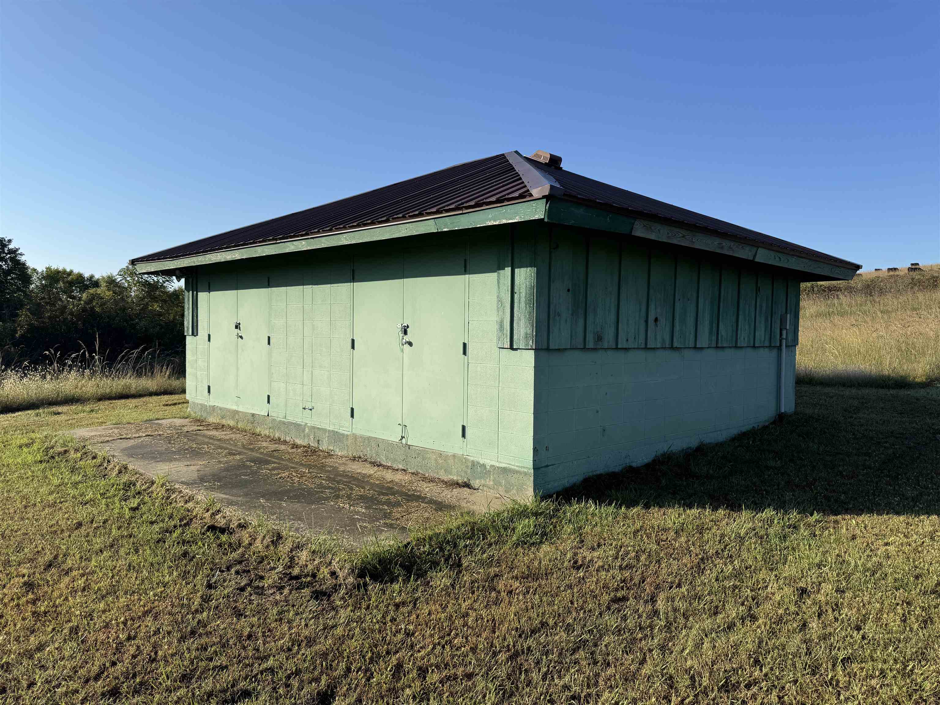 9236 SE Quivera Road Leon KS 67074