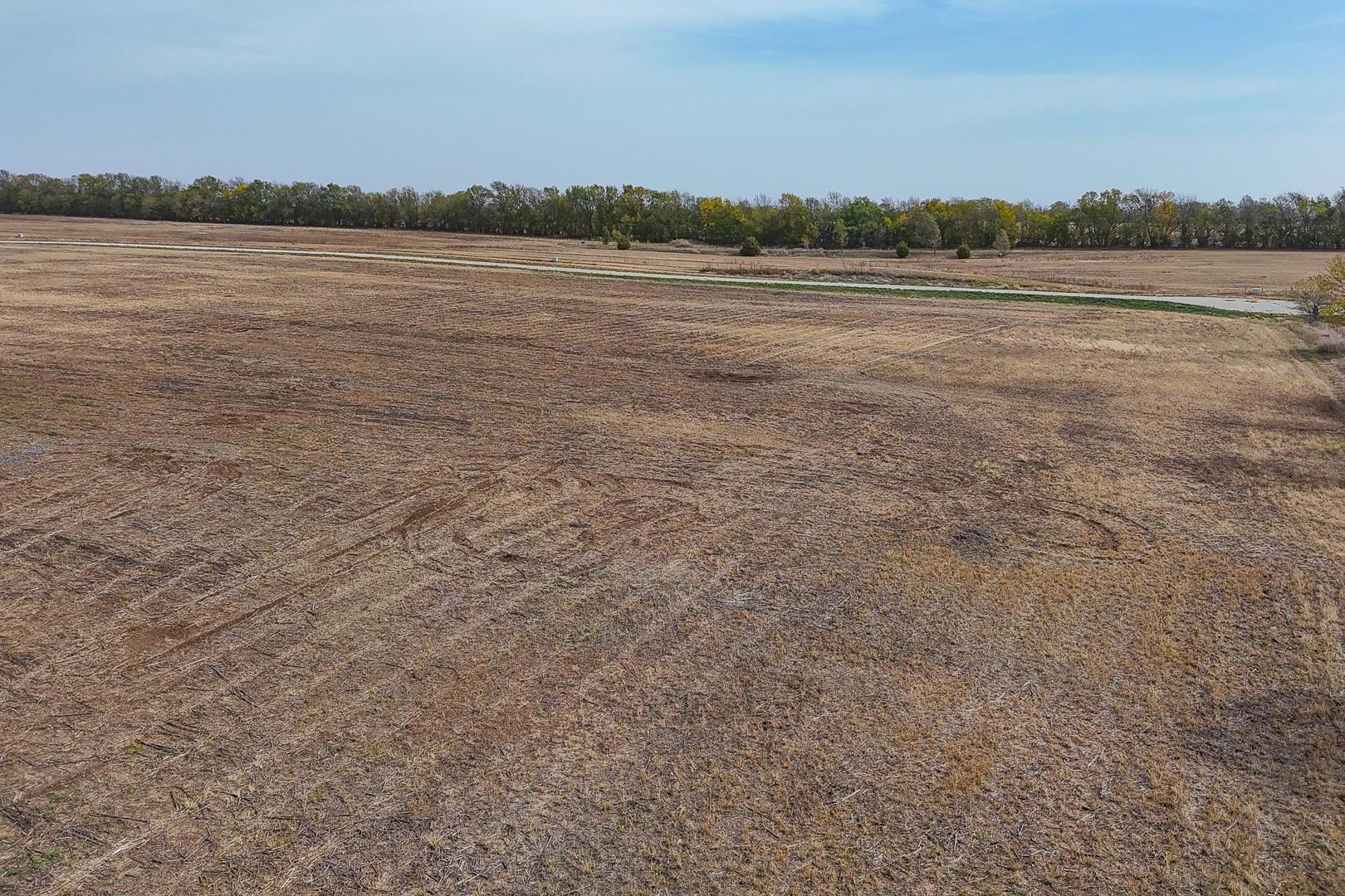 7.3 +/- Acres On SW 220th Douglass KS 67039
