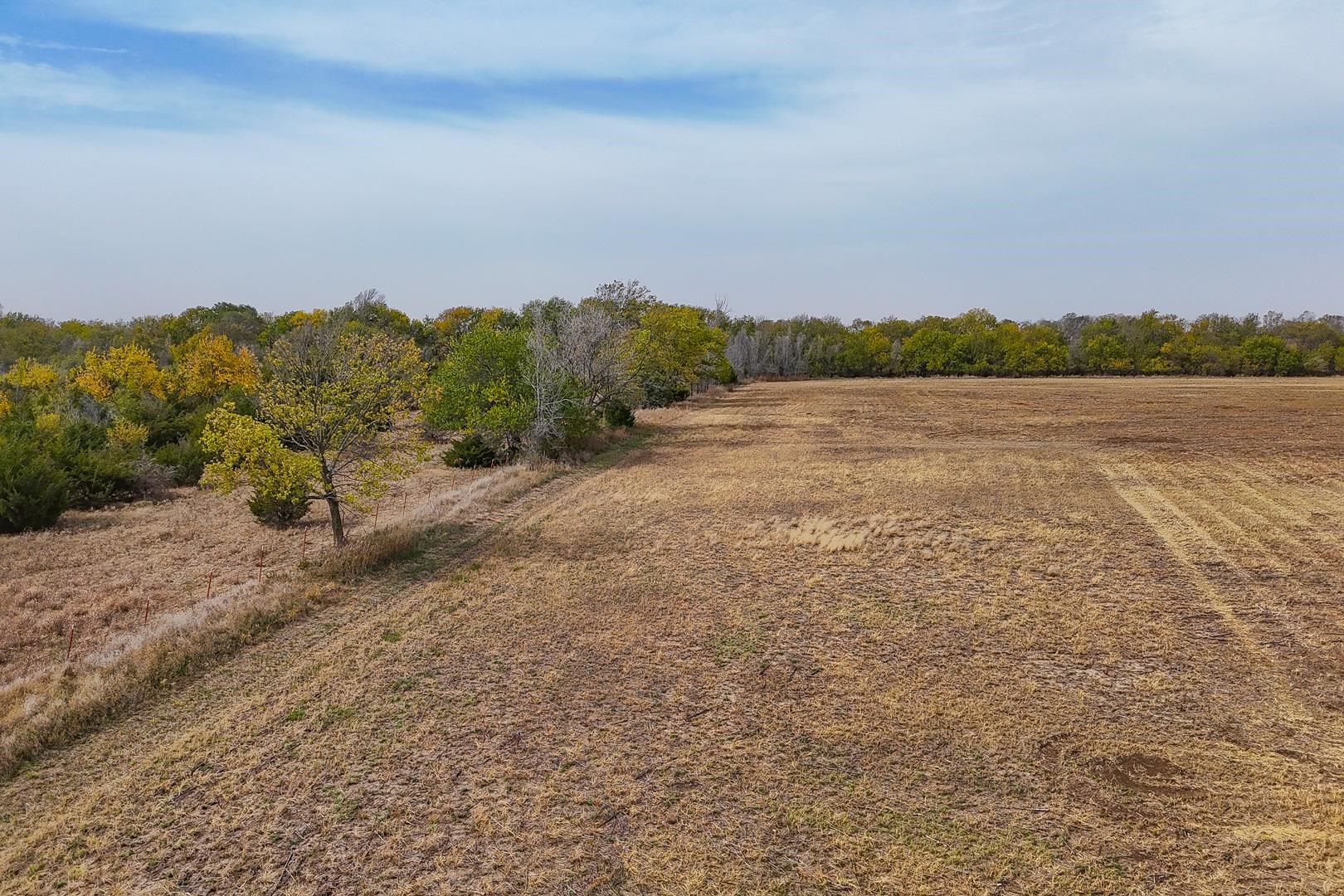 7.3 +/- Acres On SW 220th Douglass KS 67039