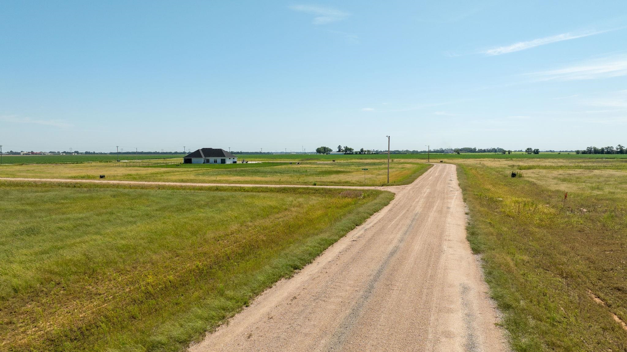 5279 N Eagle Crest Colwich KS 67030