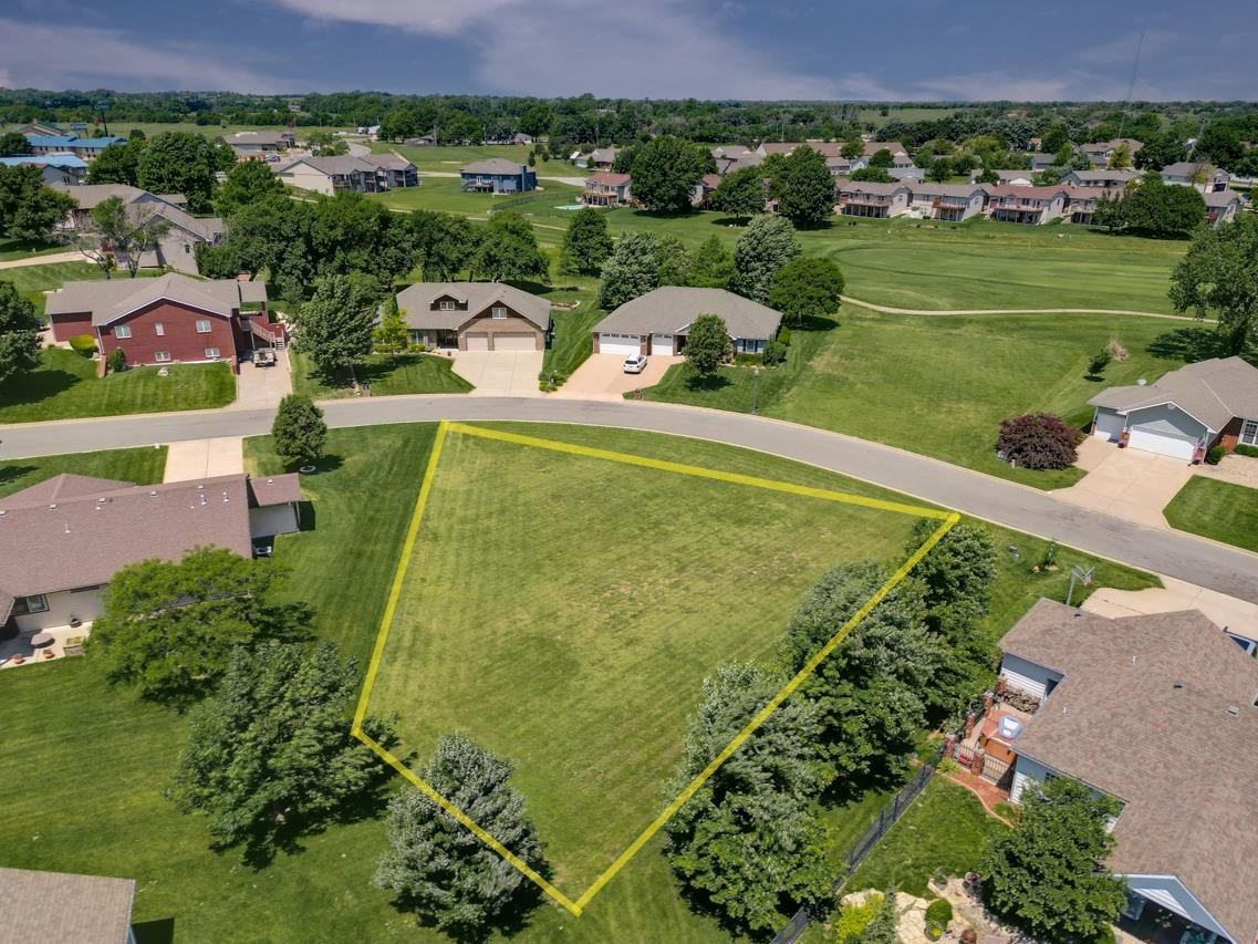 607 Quail Nest Road Winfield KS 67156