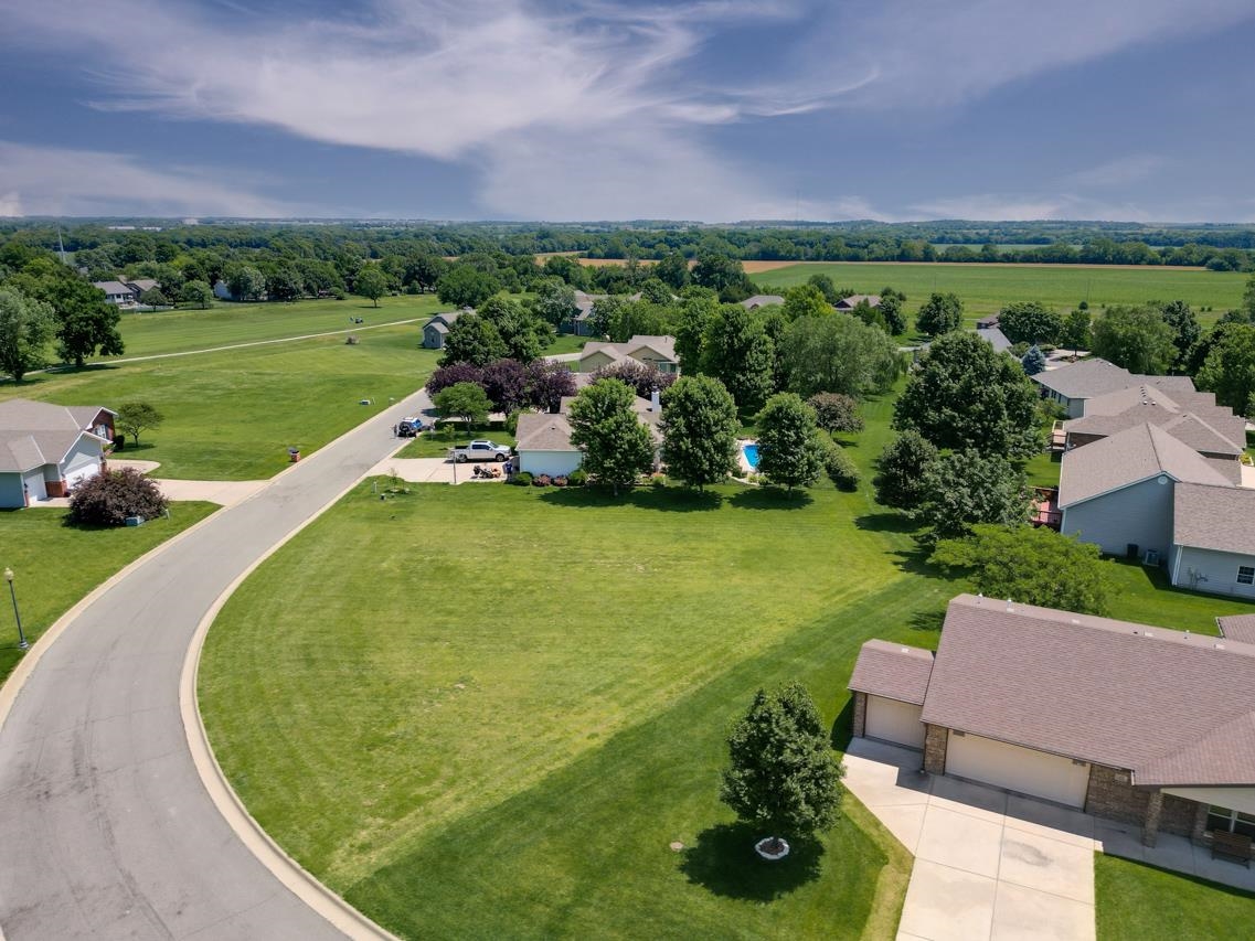607 Quail Nest Road Winfield KS 67156