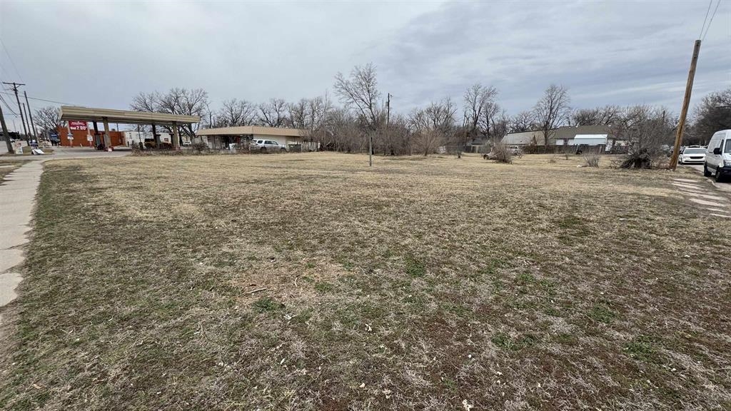 3636 W Douglas Avenue Wichita KS 67203