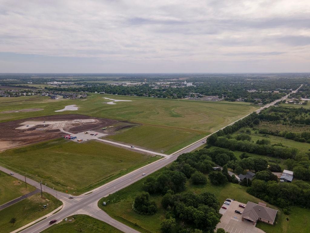 Lot 2 Block A E Amber Ridge Valley Center KS 67147