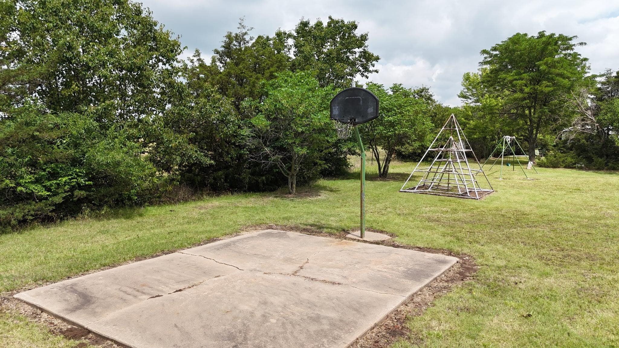 10498 SW 90th Street Augusta KS 67010