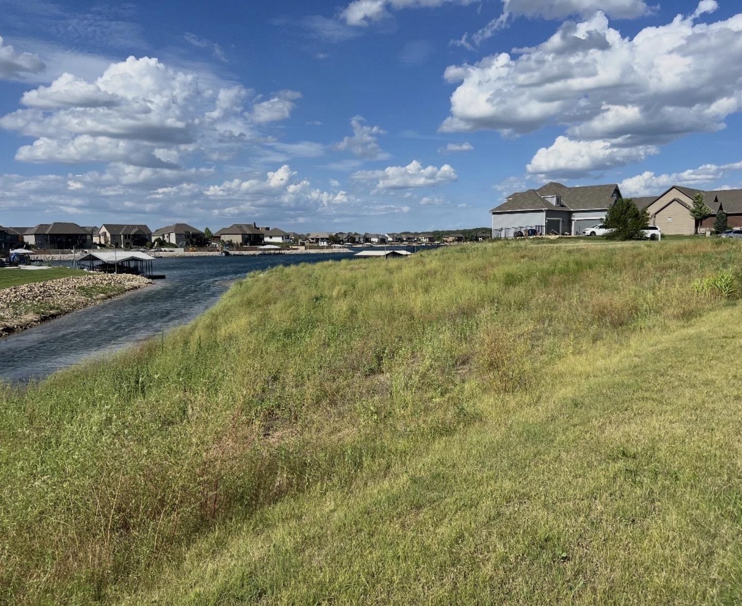 4524 W Shoreline Wichita KS 67205