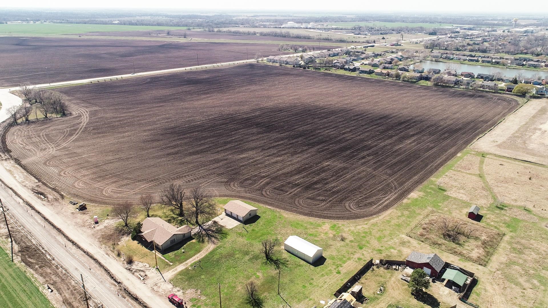 7945 N Seneca Street Valley Center KS 67147