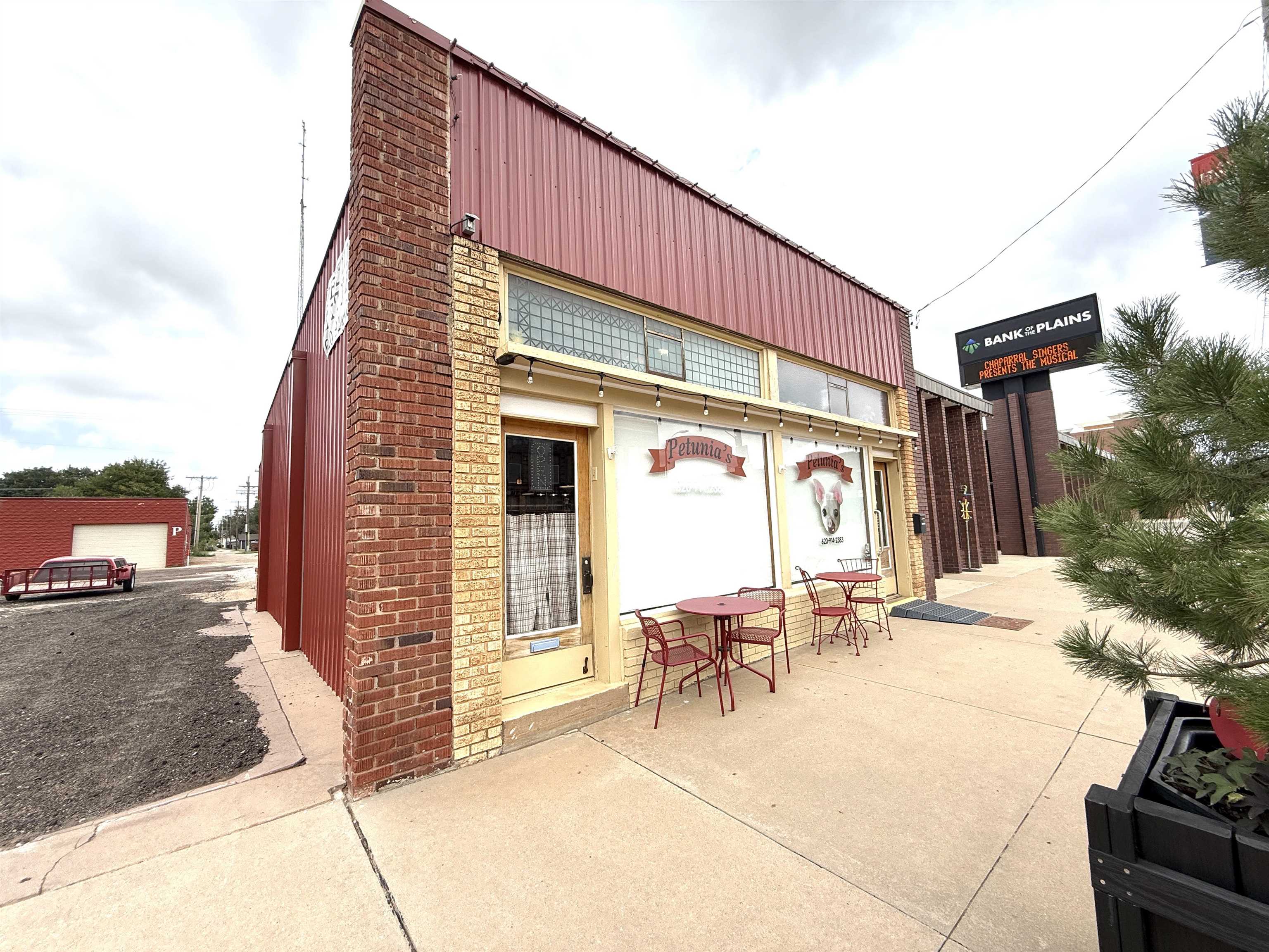 211 W Main Street Anthony KS 67003