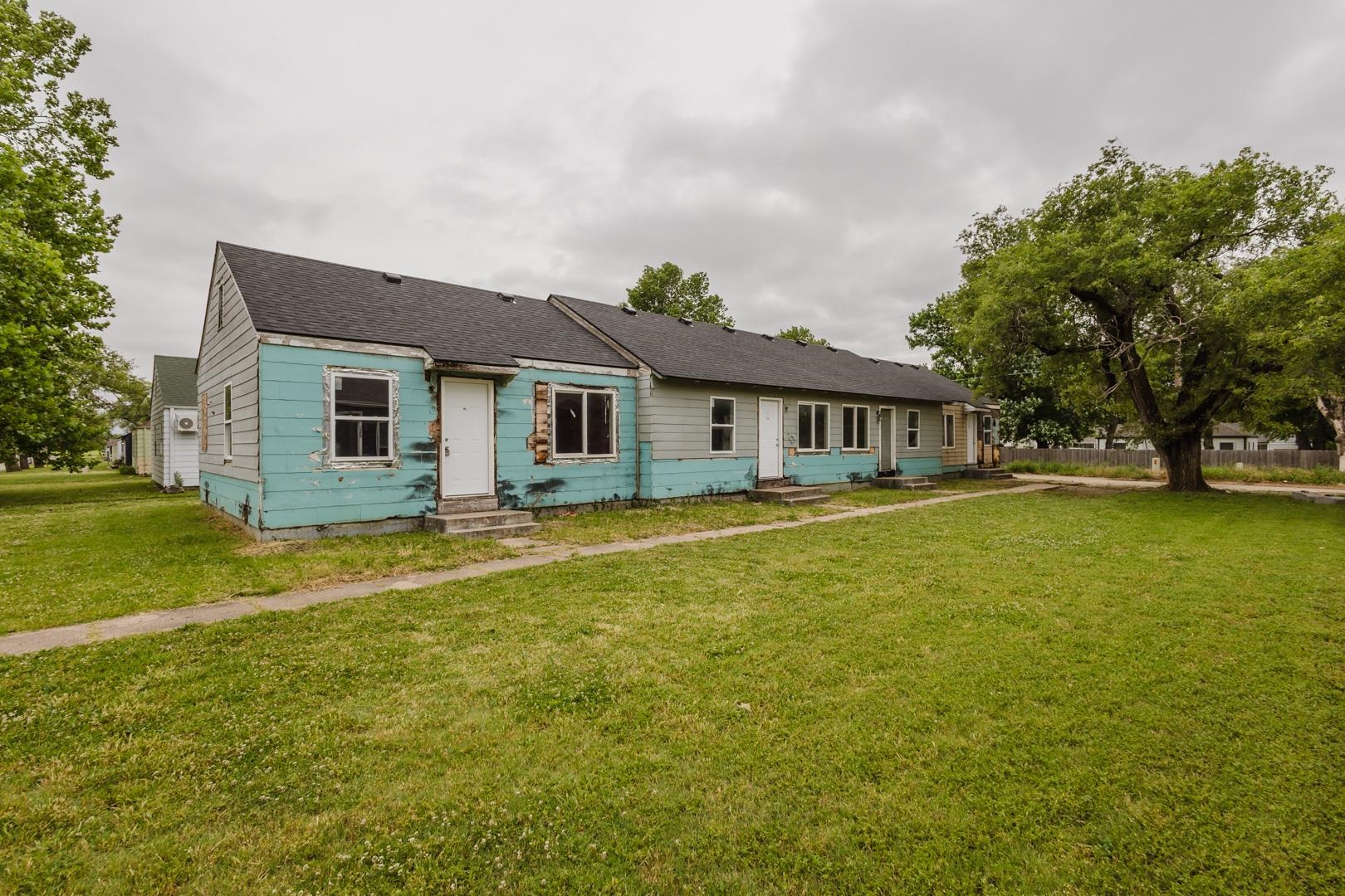 729 Sylvan Wichita KS 67218