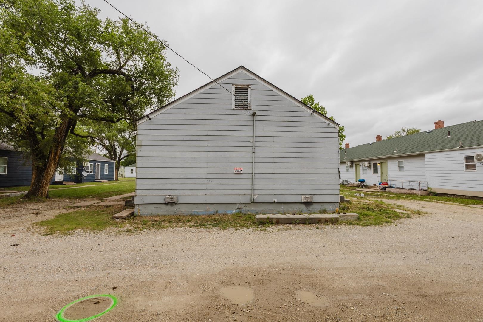 729 Sylvan Wichita KS 67218