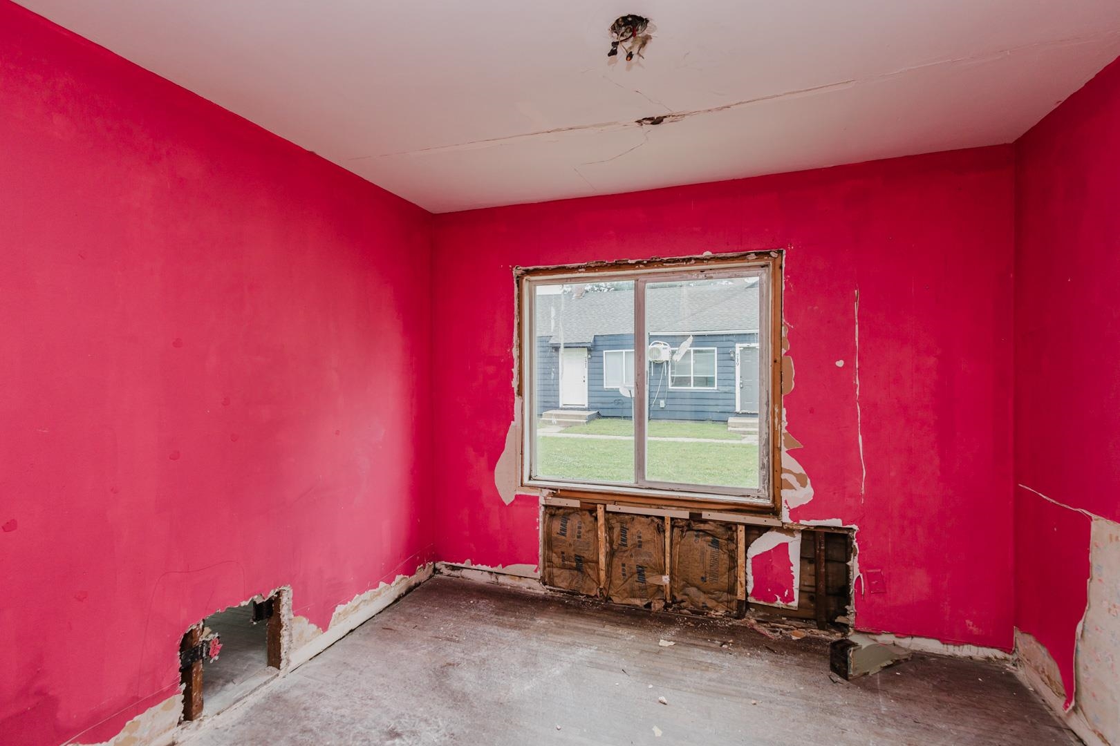 729 Sylvan Wichita KS 67218