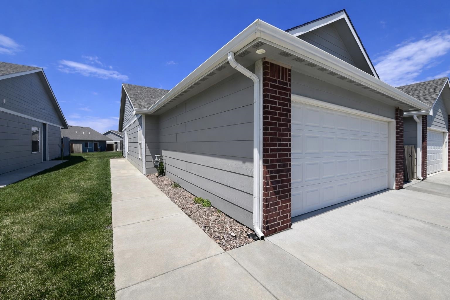 5406-5408 N Colburn Street Bel Aire KS 67220