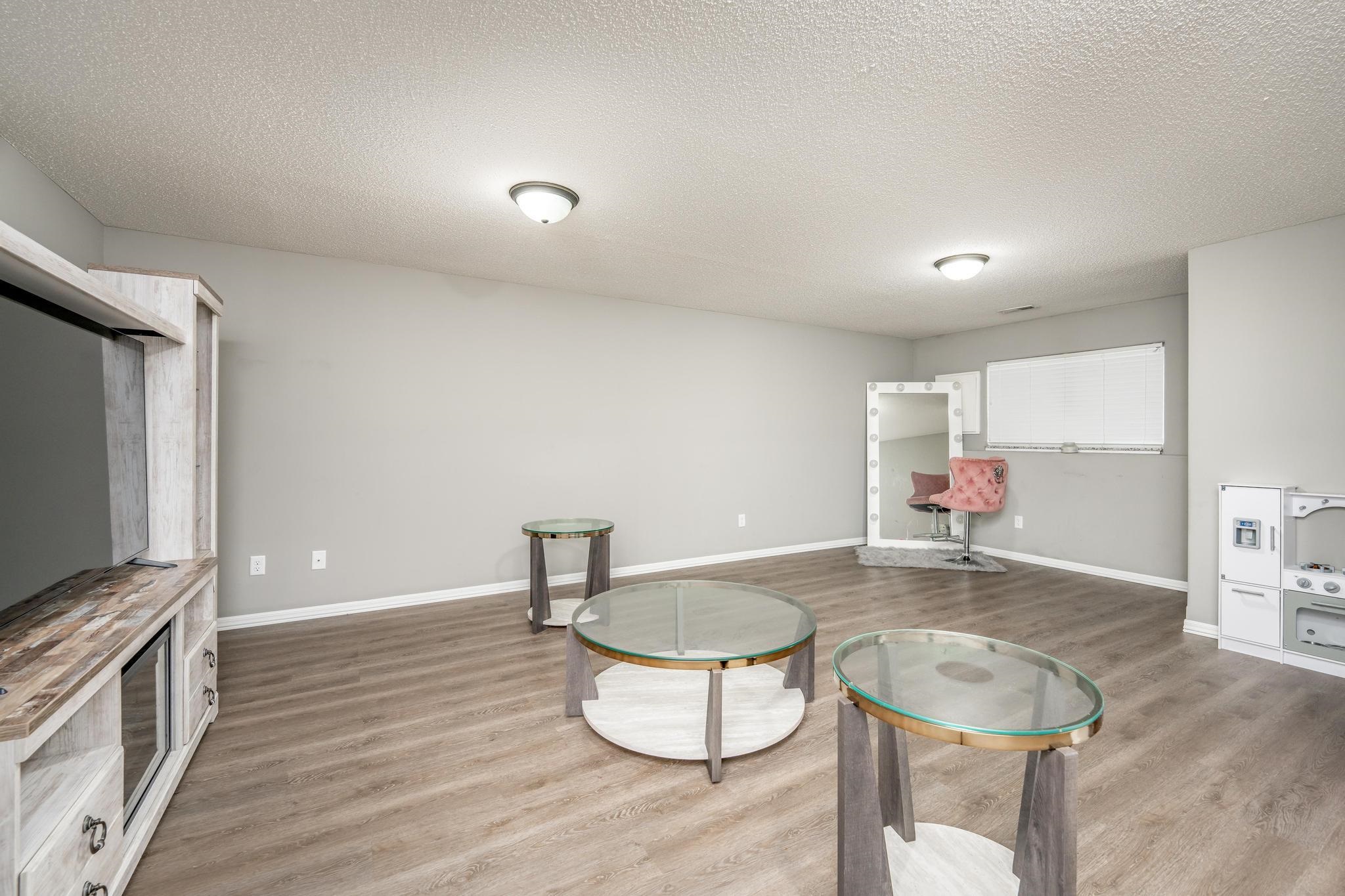 5326-5328 N Cypress Street Bel Aire KS 67226